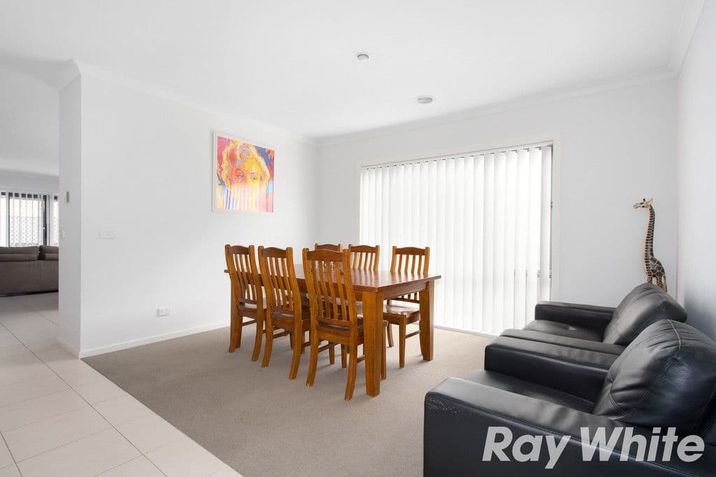 24 Joseph Banks Drive, Pakenham VIC 3810, Pakenham - Thumbnail 4