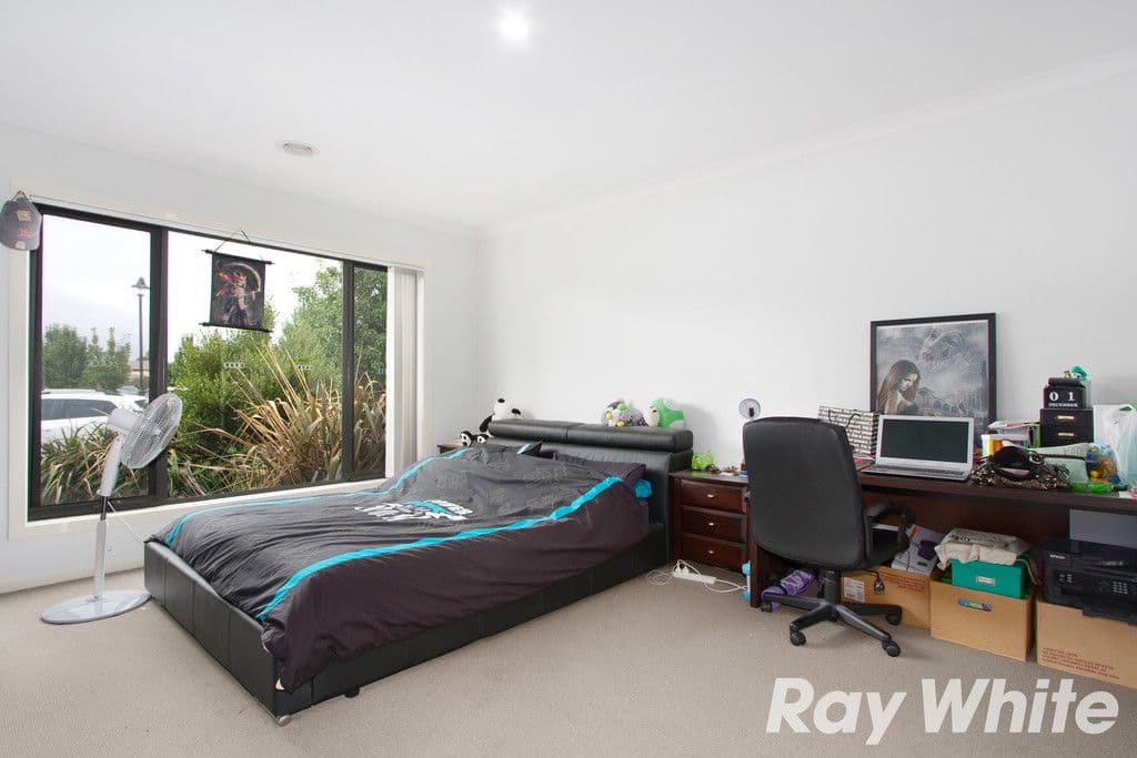 24 Joseph Banks Drive, Pakenham VIC 3810, Pakenham - Thumbnail 5