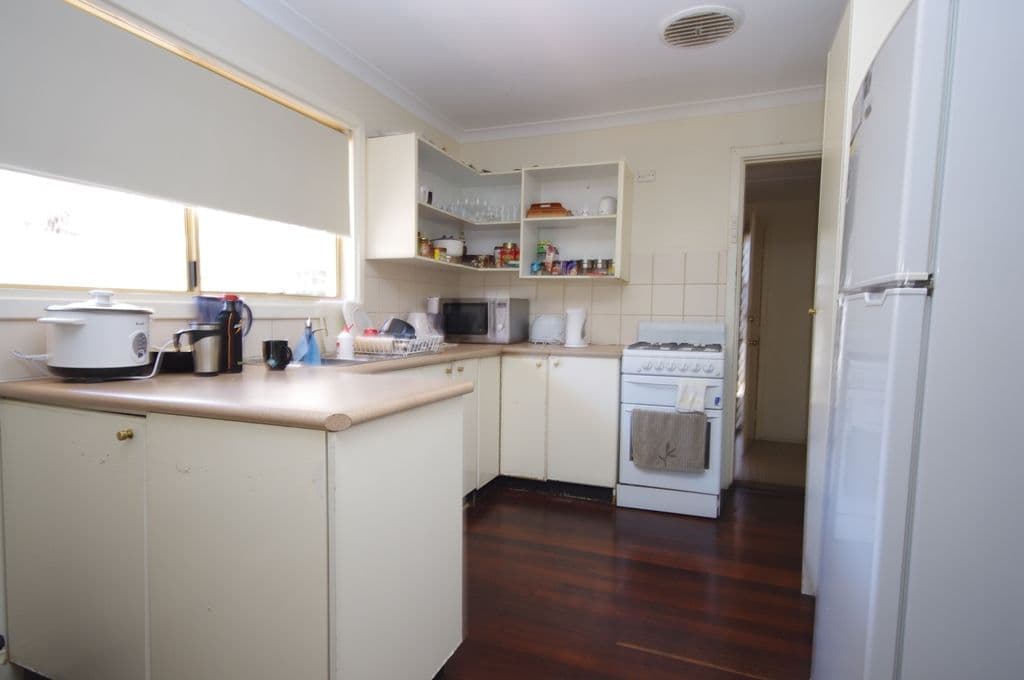31 Tangmere Way, BALGA WA 6061, Balga - Thumbnail 4