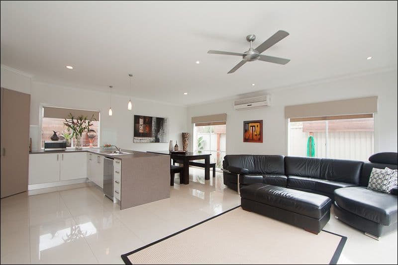 9 Portland Road, PAKENHAM VIC 3810, Pakenham - Thumbnail 2