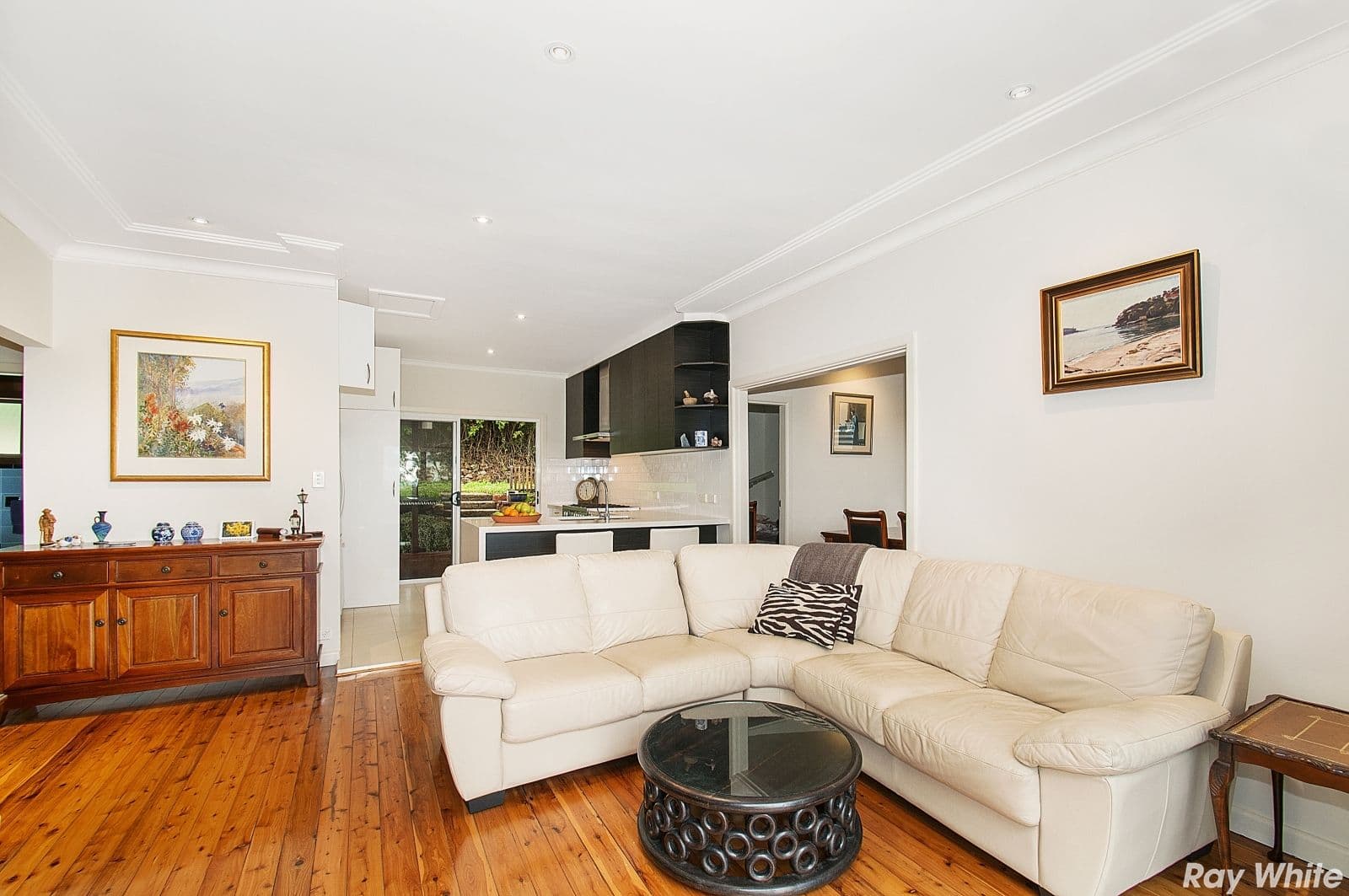 6 Telfer Road, Castle Hill - Thumbnail 2