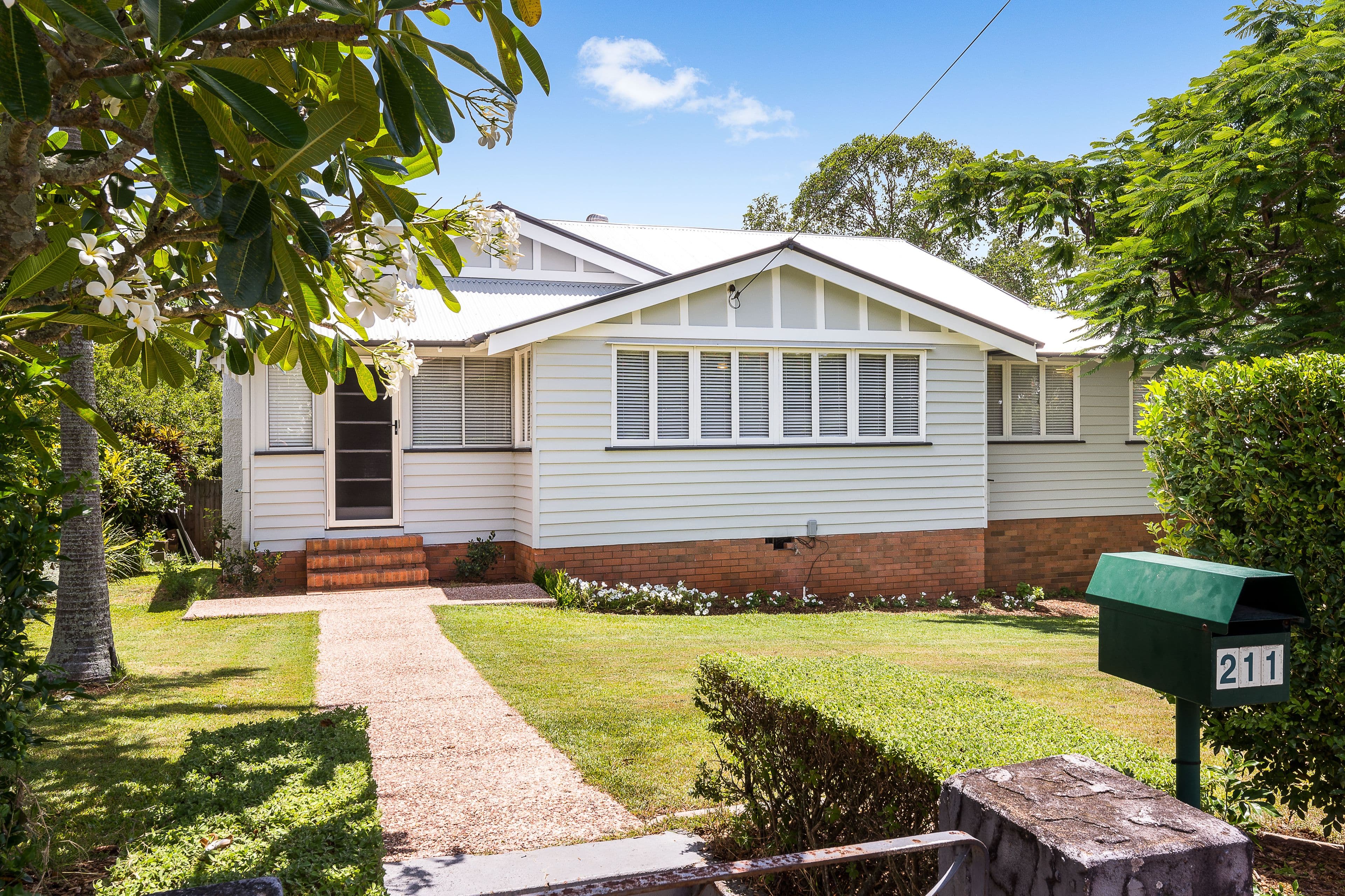 211 Hyde Road, Yeronga QLD 4104, Yeronga - Thumbnail 2