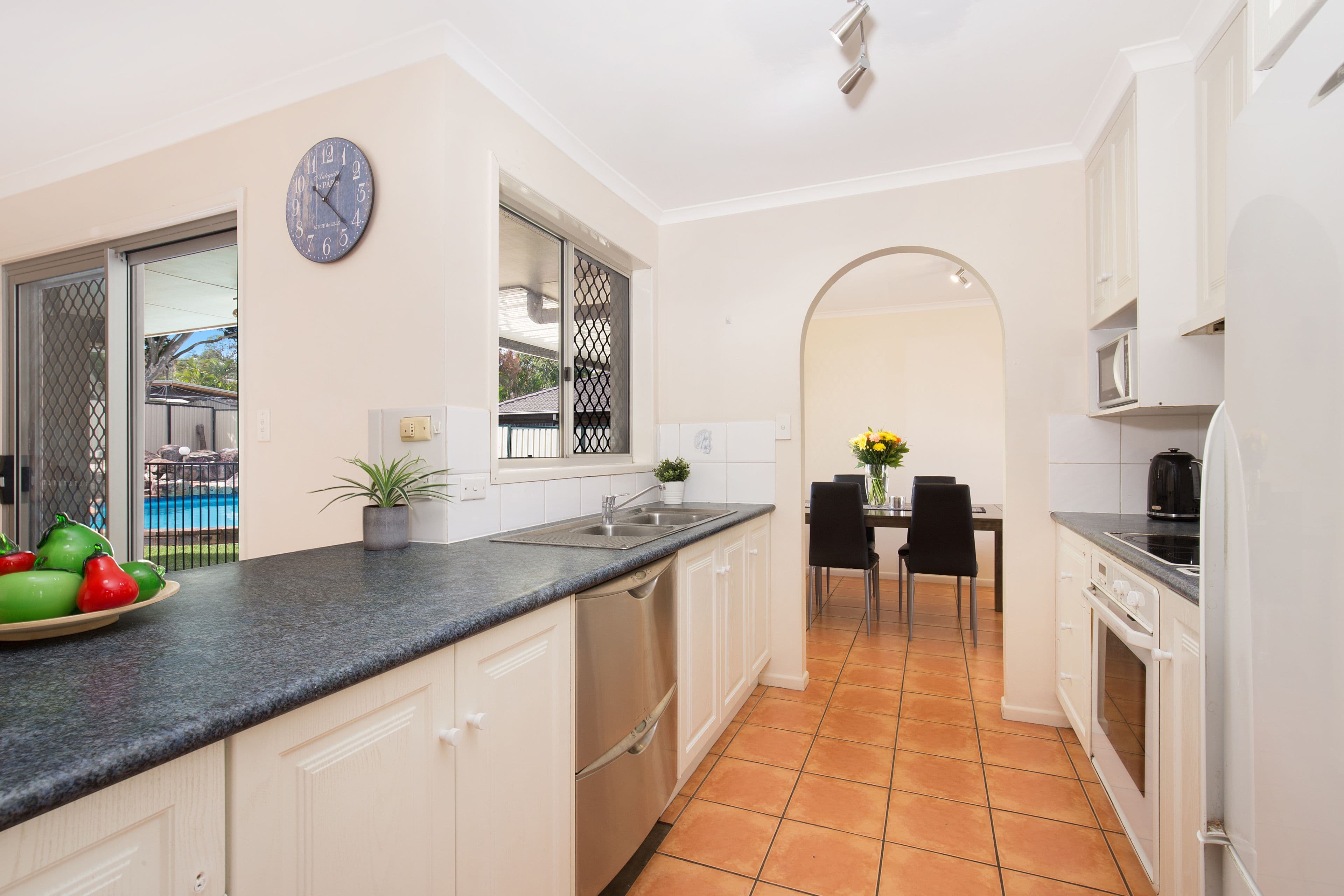 86 Chatswood Road, Springwood QLD 4127, Springwood - Thumbnail 3