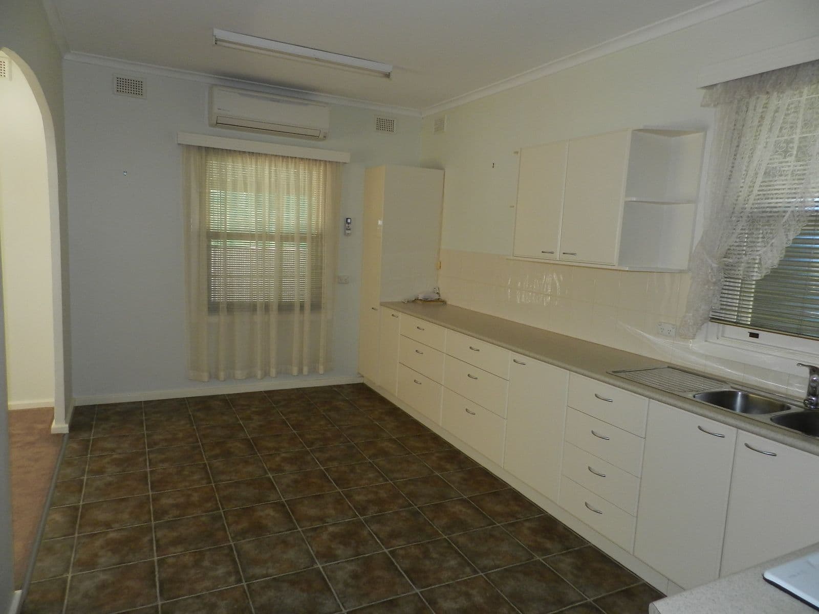 19 Gilbert Street, BERRI SA 5343, Berri - Thumbnail 3