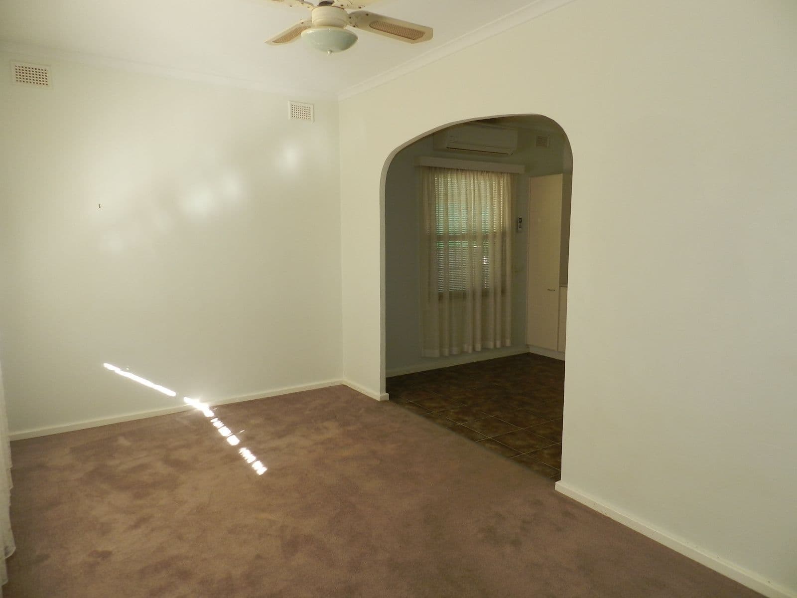 19 Gilbert Street, BERRI SA 5343, Berri - Thumbnail 5