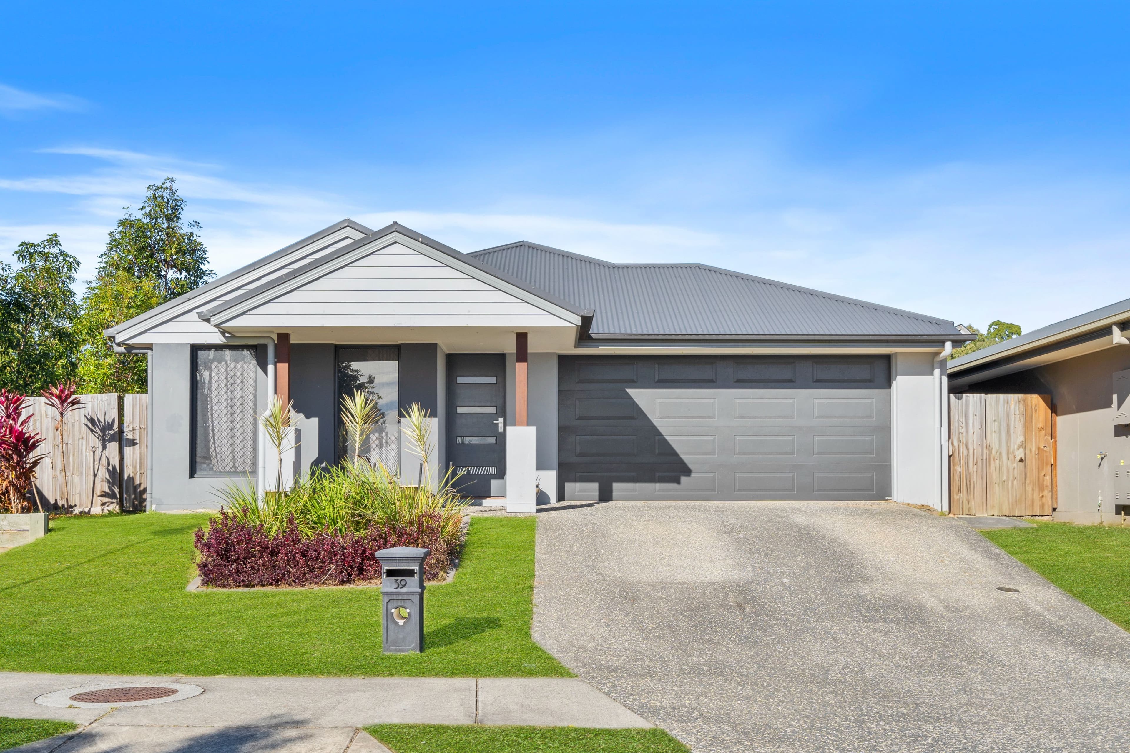 39 Fiennes Road, Logan Reserve QLD 4133, Logan Reserve - Thumbnail 2