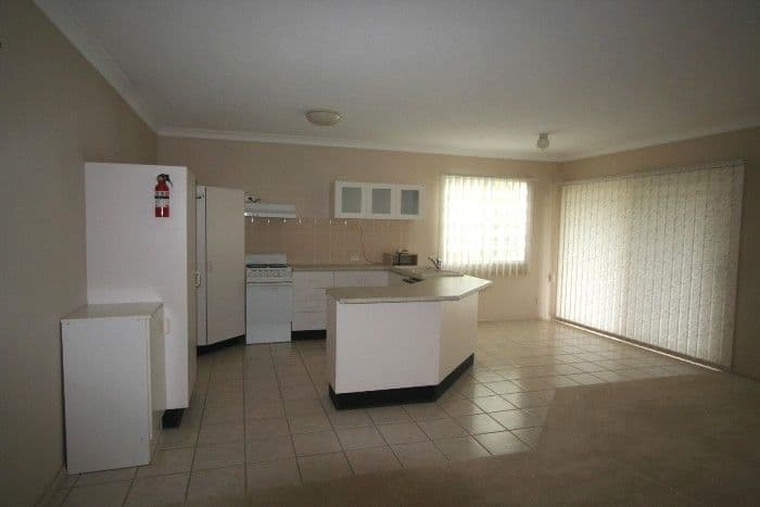 90 Ernest Street, MANLY QLD 4179, Manly - Thumbnail 3