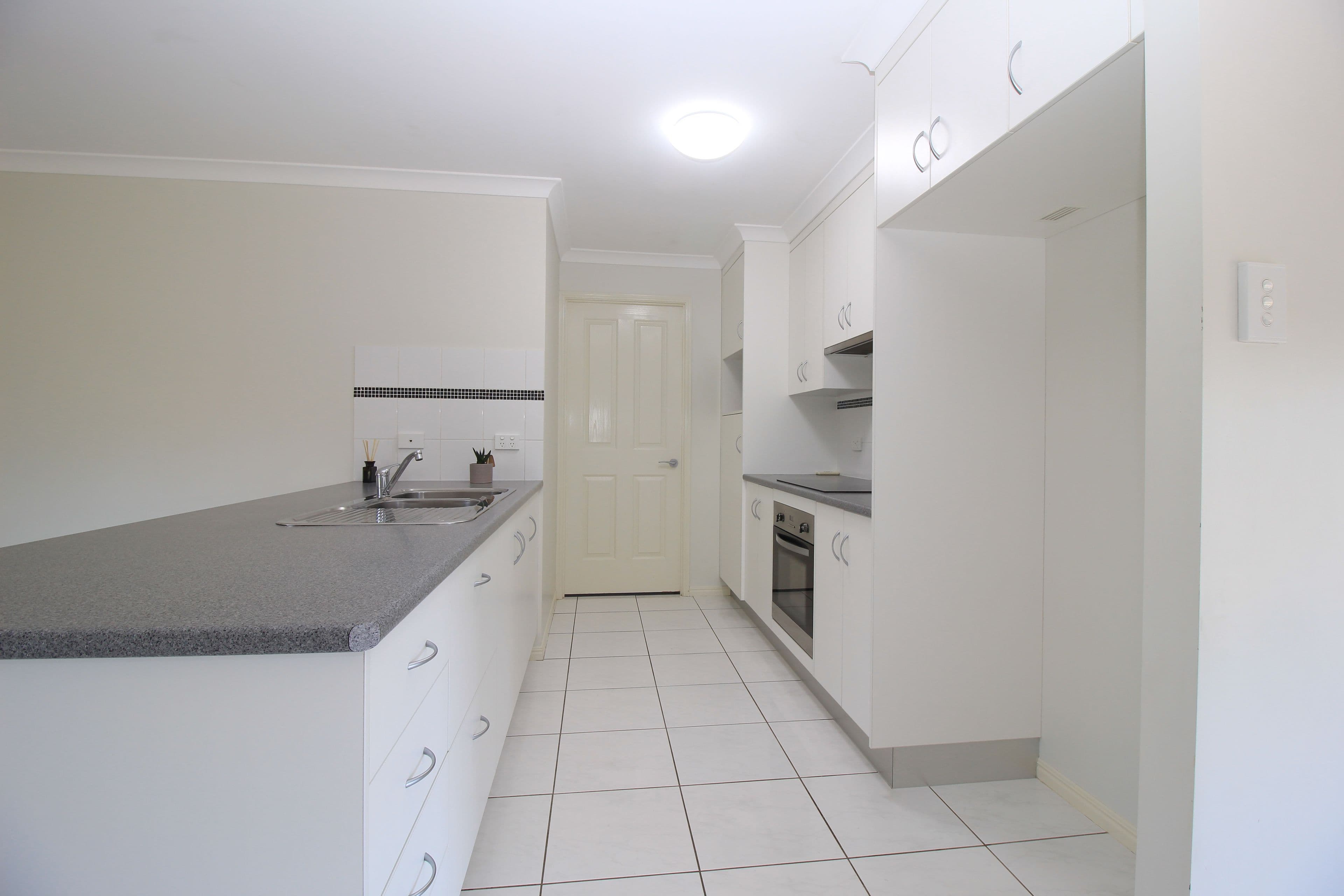 3 Berthun Street, Emerald QLD 4720, Emerald - Thumbnail 4