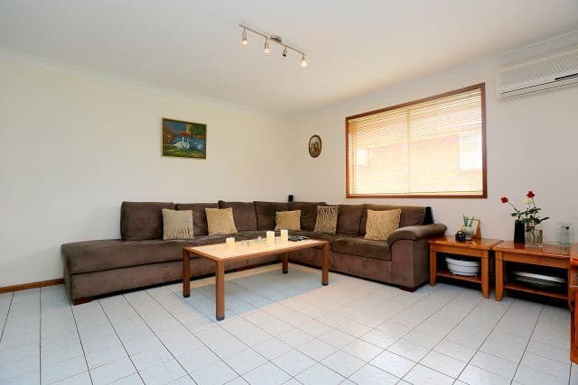 50 Jacaranda Drive, Georges Hall NSW 2198, Georges Hall - Thumbnail 3