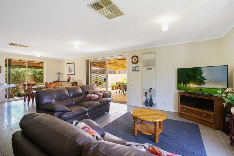 3 Wonga Place, Yarrawonga VIC 3730, Yarrawonga - Thumbnail 2