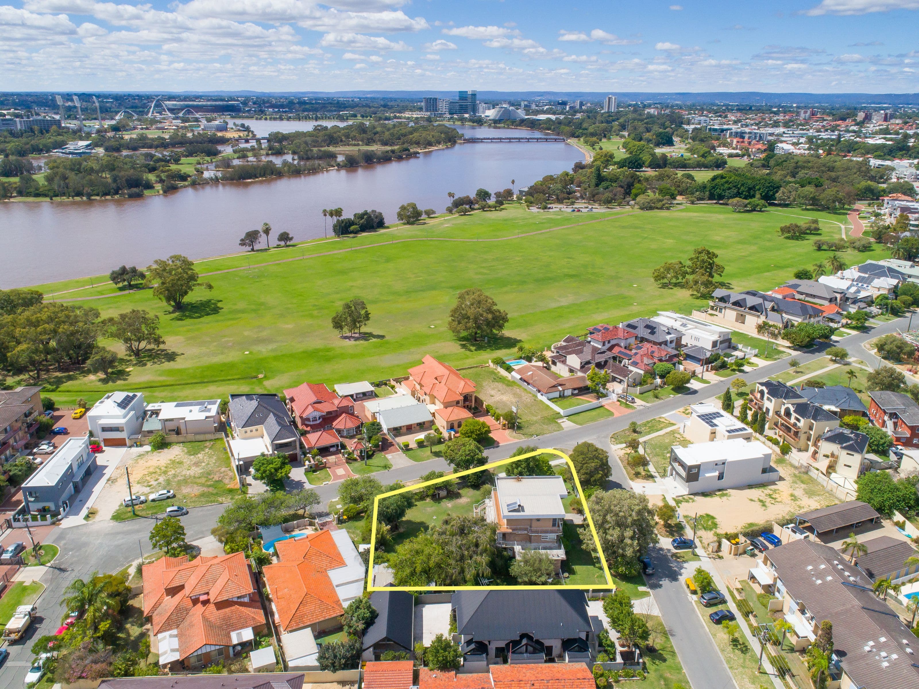 8 Brookside Avenue, South Perth WA 6151, South Perth - Thumbnail 3