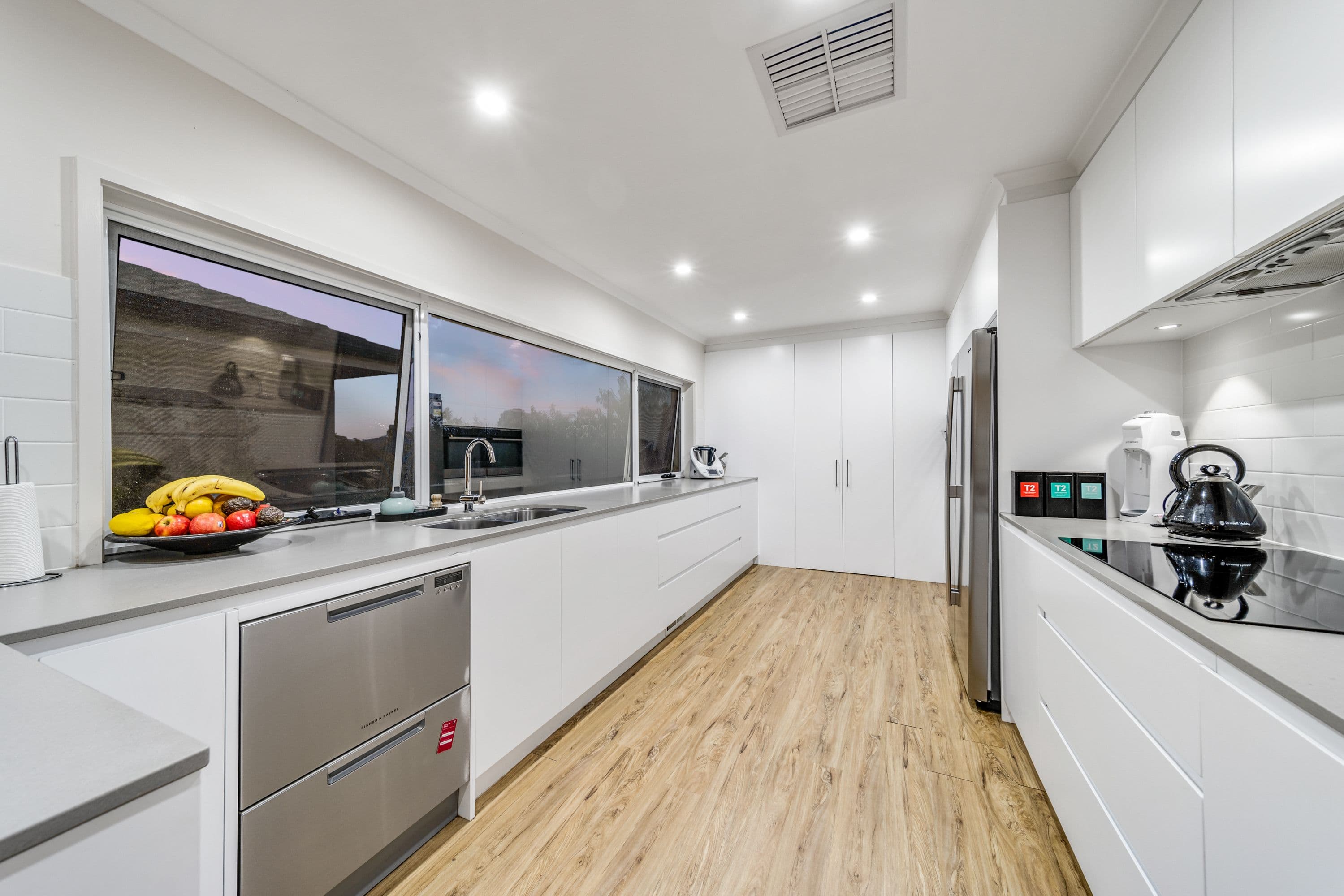 45 Springvale Drive, Weetangera ACT 2614, Weetangera - Thumbnail 4