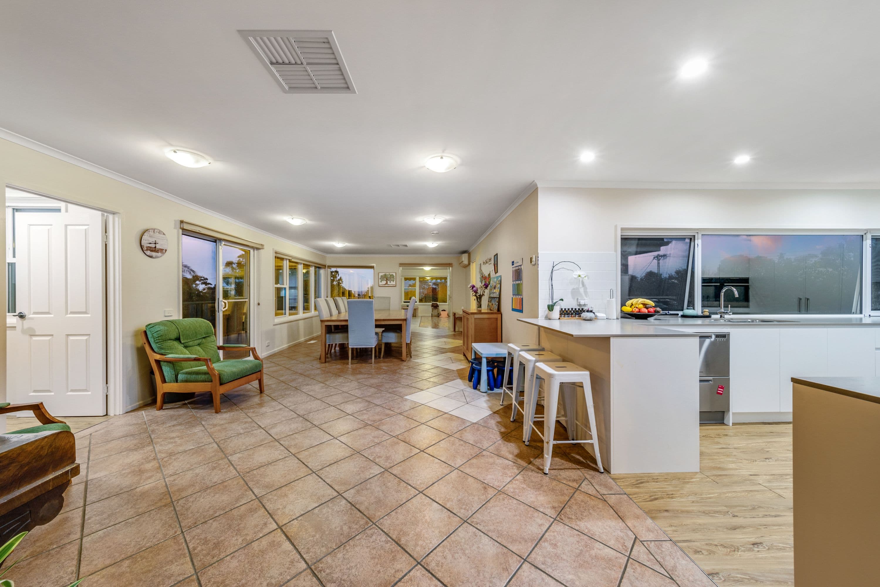 45 Springvale Drive, Weetangera ACT 2614, Weetangera - Thumbnail 6