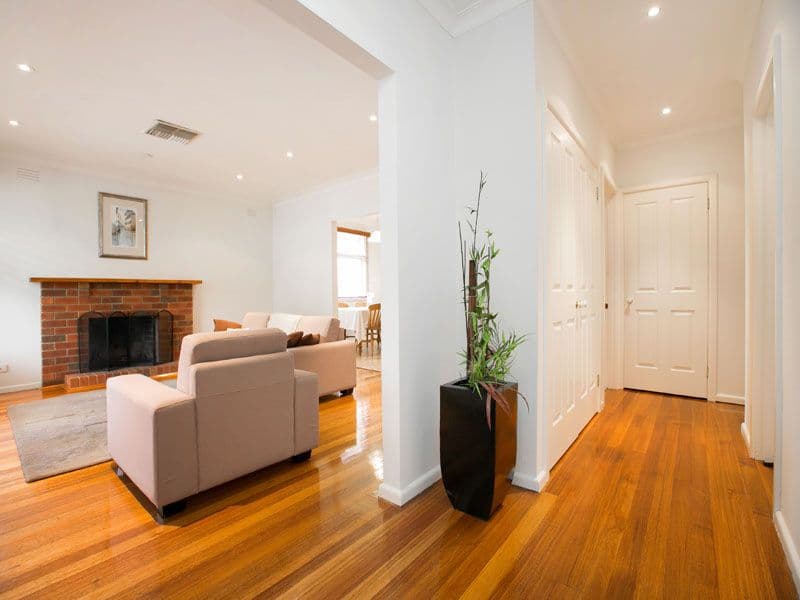 4 St Marks Close, DINGLEY VILLAGE VIC 3172, Dingley Village - Thumbnail 2