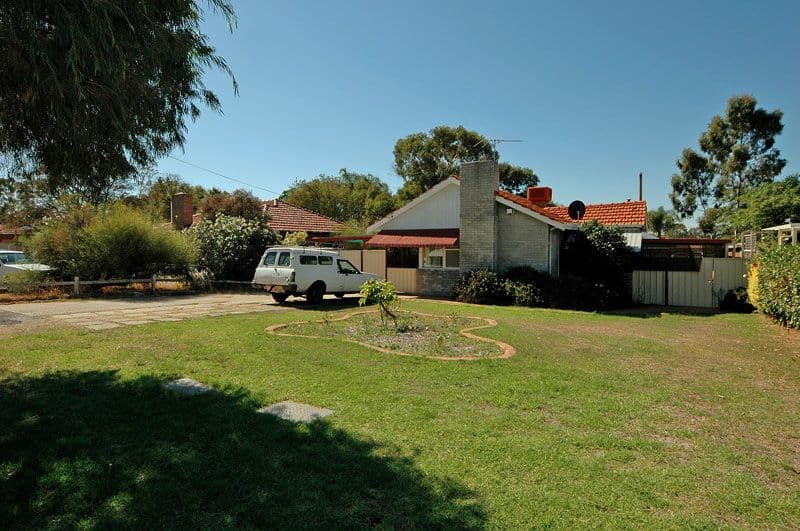 15 Altone Road, LOCKRIDGE WA 6054, Lockridge - Thumbnail 2