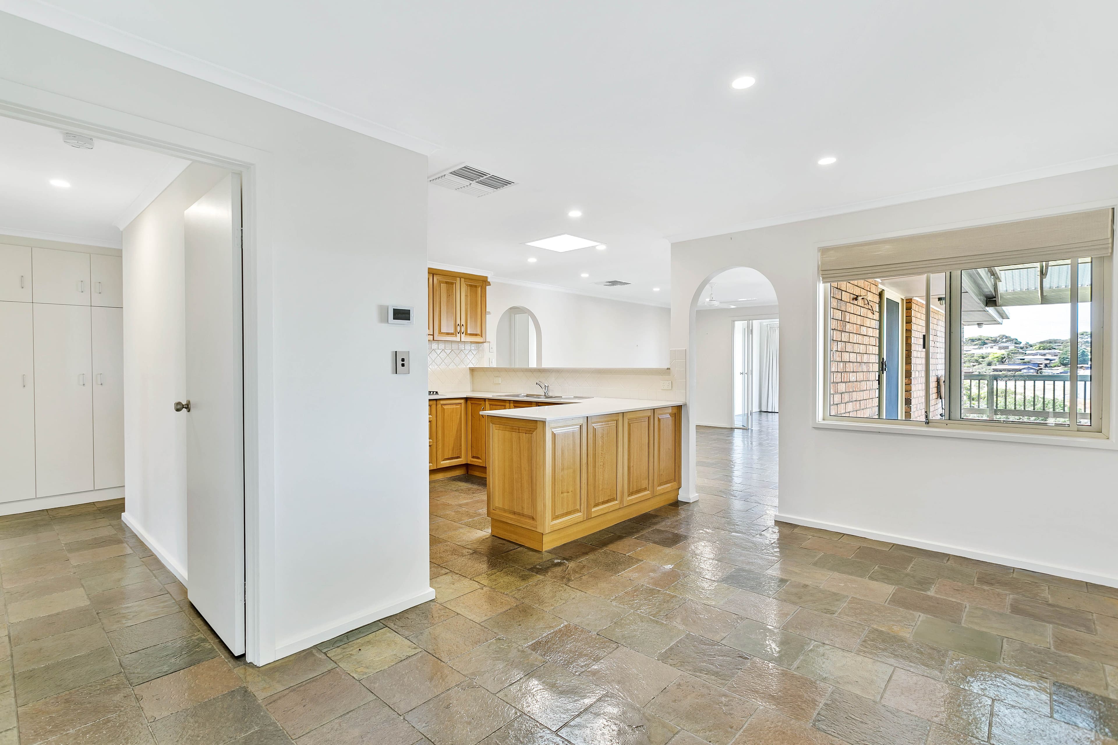 205 Perry Barr Road, Hallett Cove SA 5158, Hallett Cove - Thumbnail 4