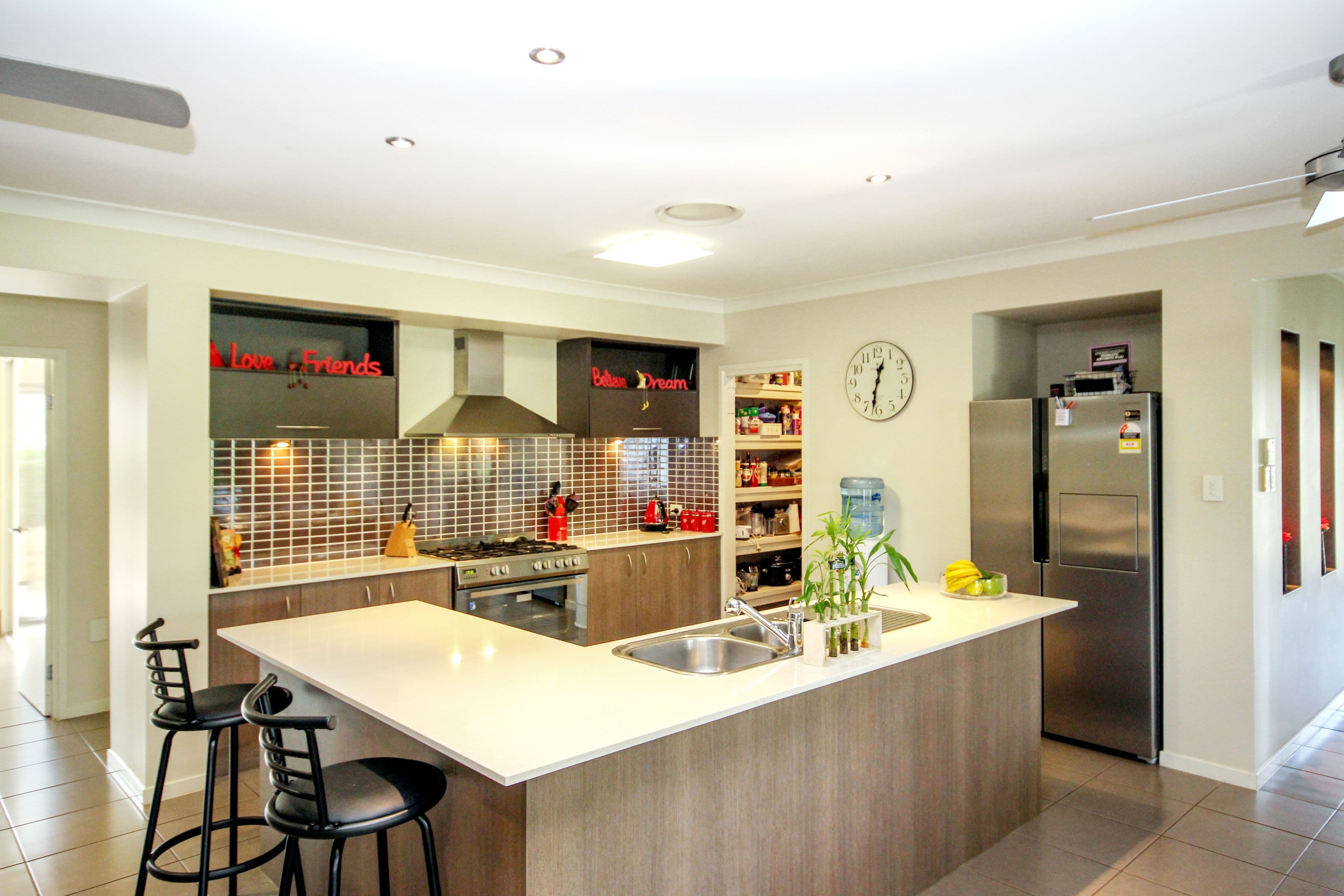 1 Teneale Place, Glass House Mountains QLD 4518, Glass House Mountains - Thumbnail 2