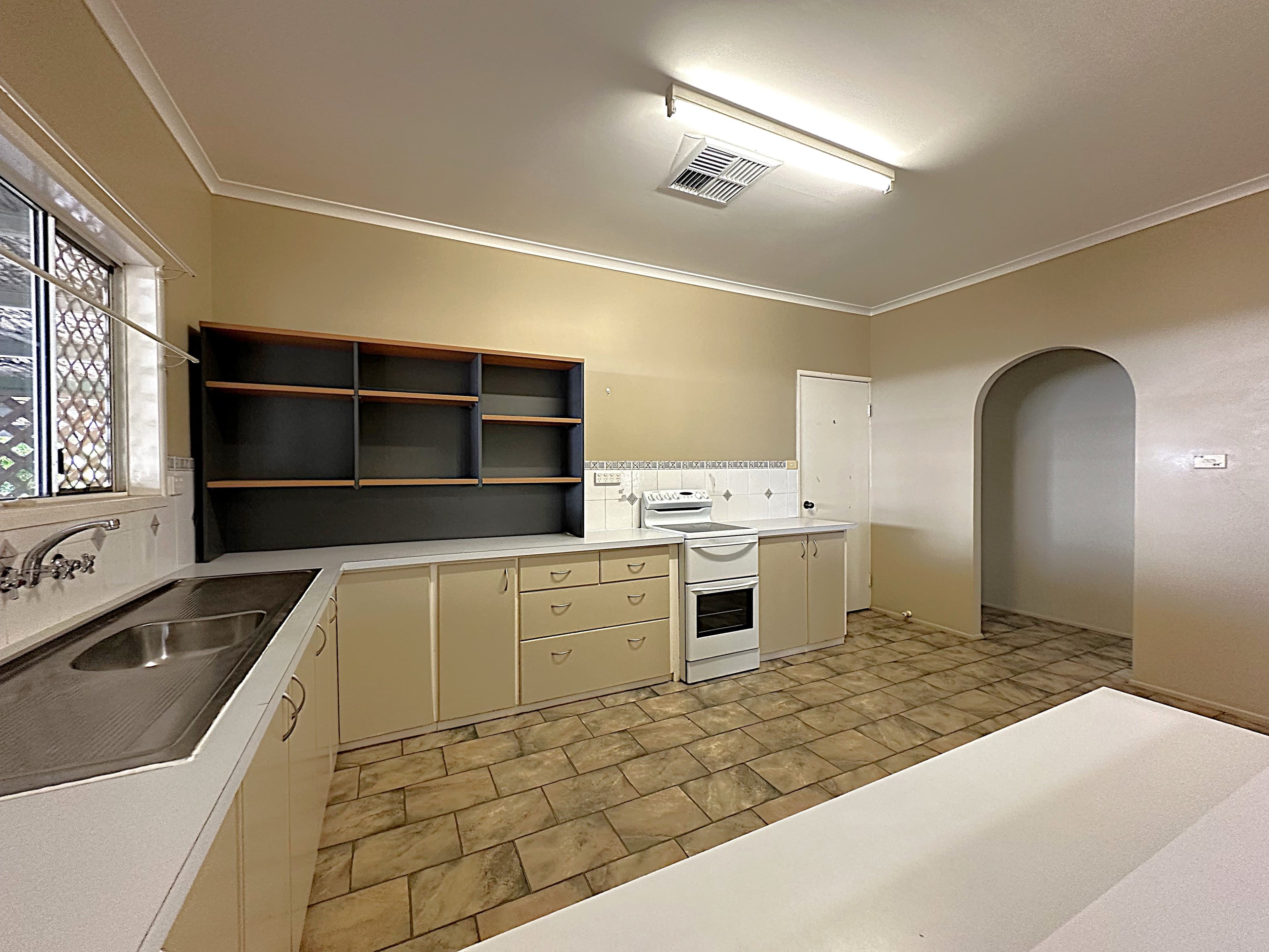 149 Emu Street, Longreach QLD 4730, Longreach - Thumbnail 6