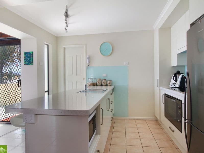 10 Thrower Avenue, MOUNT WARRIGAL NSW 2528, Mount Warrigal - Thumbnail 4