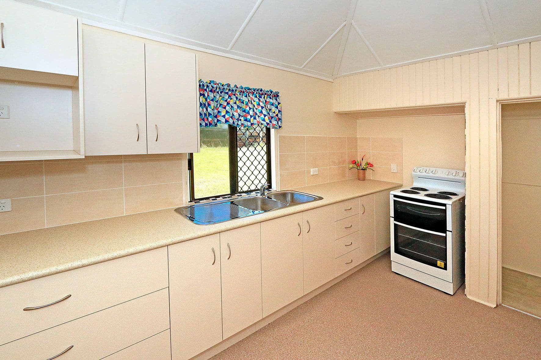 94 Matthew Flinders Drive, Cooee Bay QLD 4703, Cooee Bay - Thumbnail 7