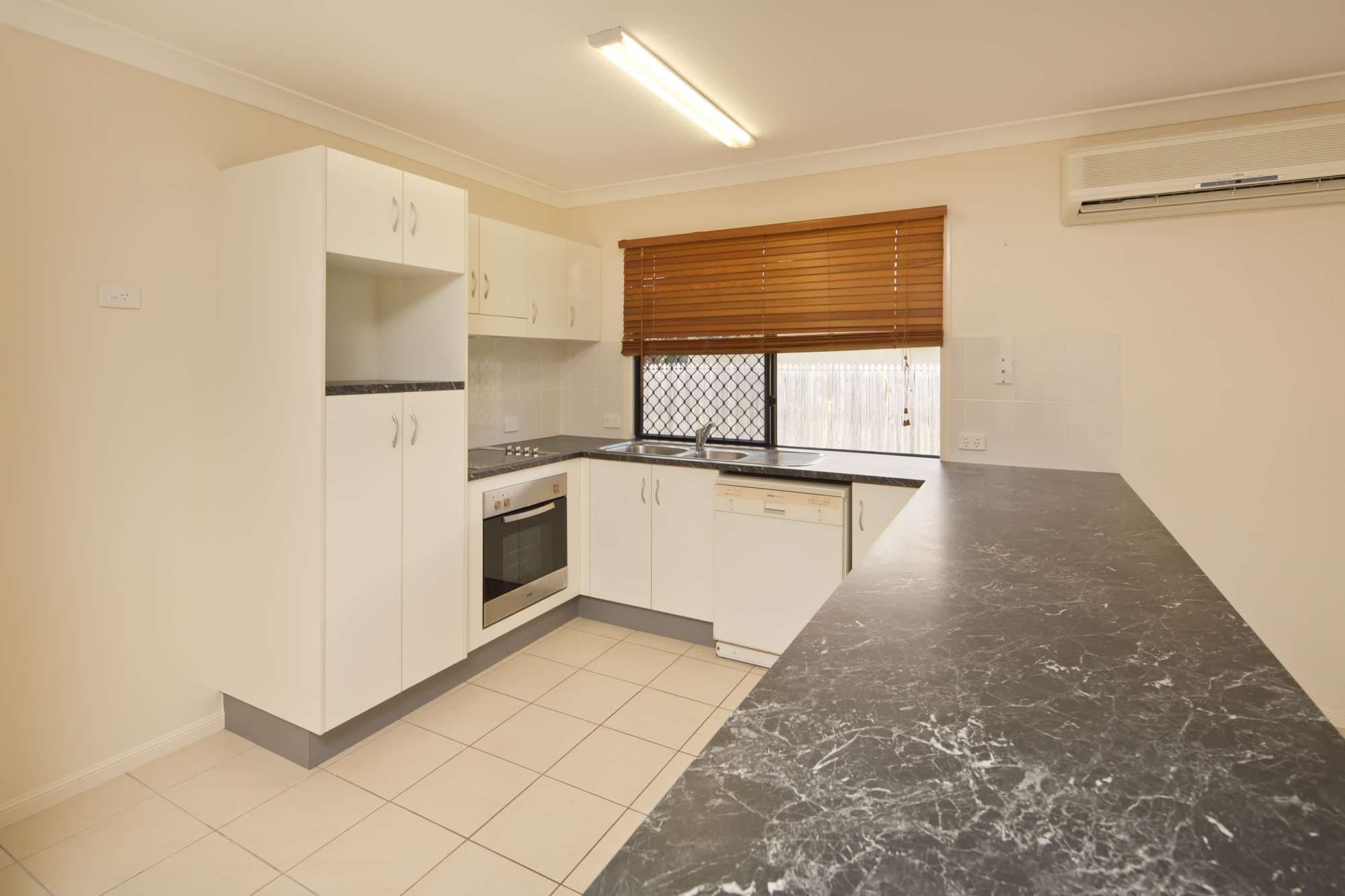 13 Chesterton Court, KIRWAN QLD 4817, Kirwan - Thumbnail 3