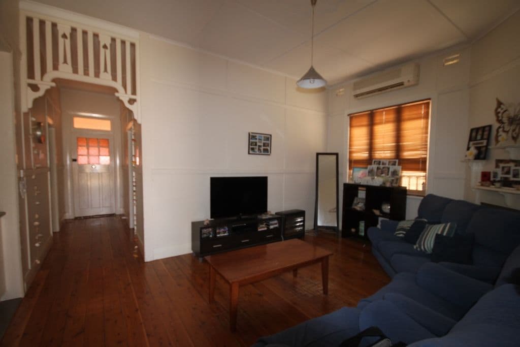 36 Gipps Street, TAMWORTH NSW 2340, West Tamworth - Thumbnail 3
