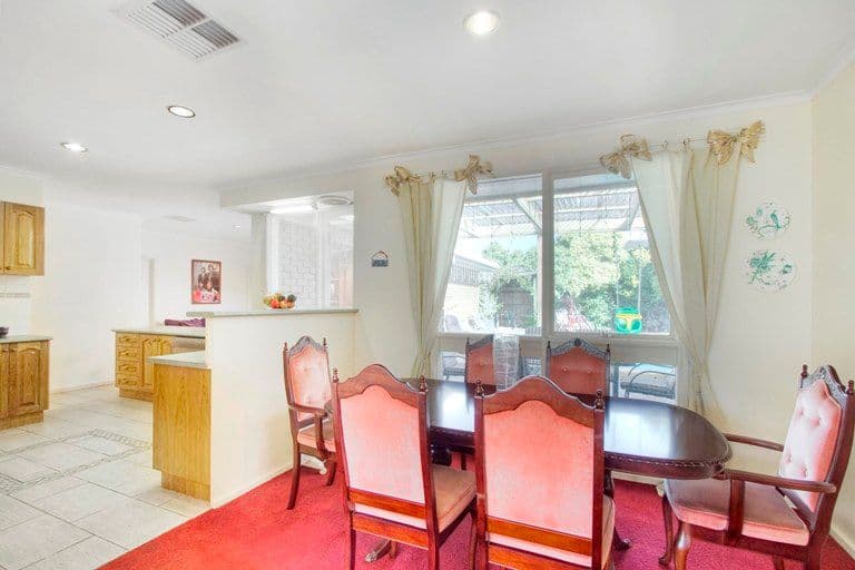 6 Debbie Court, DINGLEY VILLAGE VIC 3172, Dingley Village - Thumbnail 3
