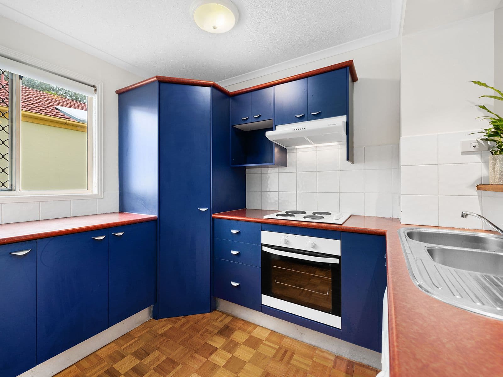 83 Fairley Street, Indooroopilly QLD 4068, Indooroopilly - Thumbnail 6