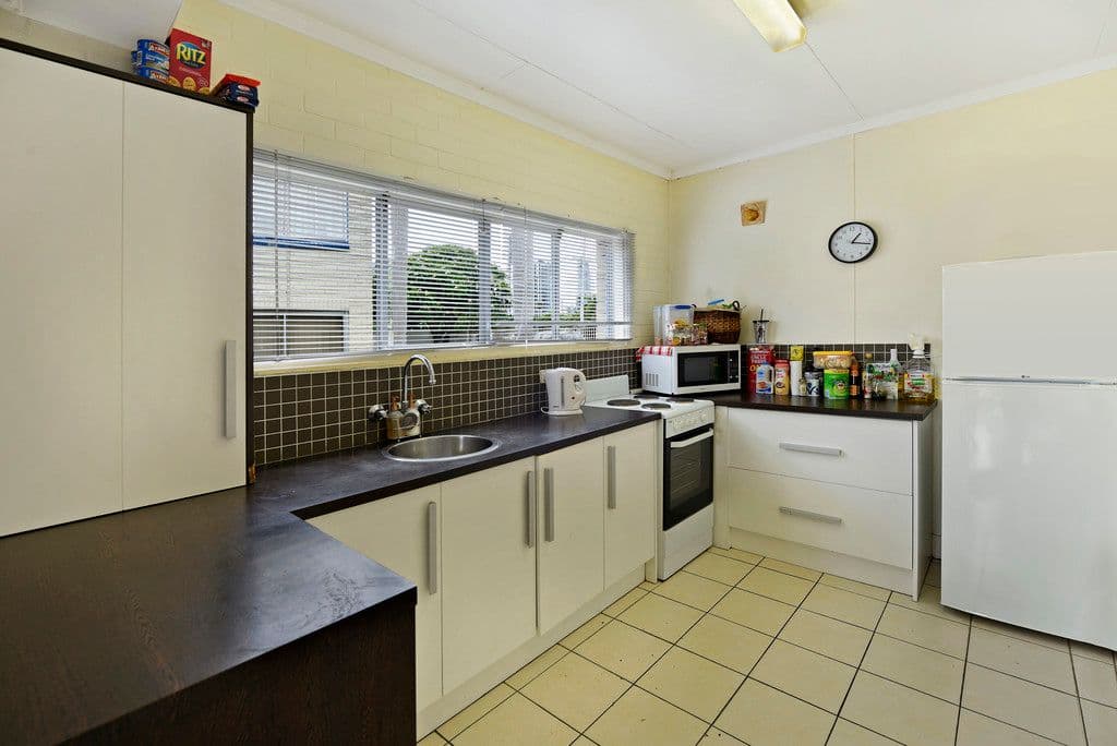 107 Stanhill Drive, Chevron Island QLD 4217, Chevron Island - Thumbnail 4