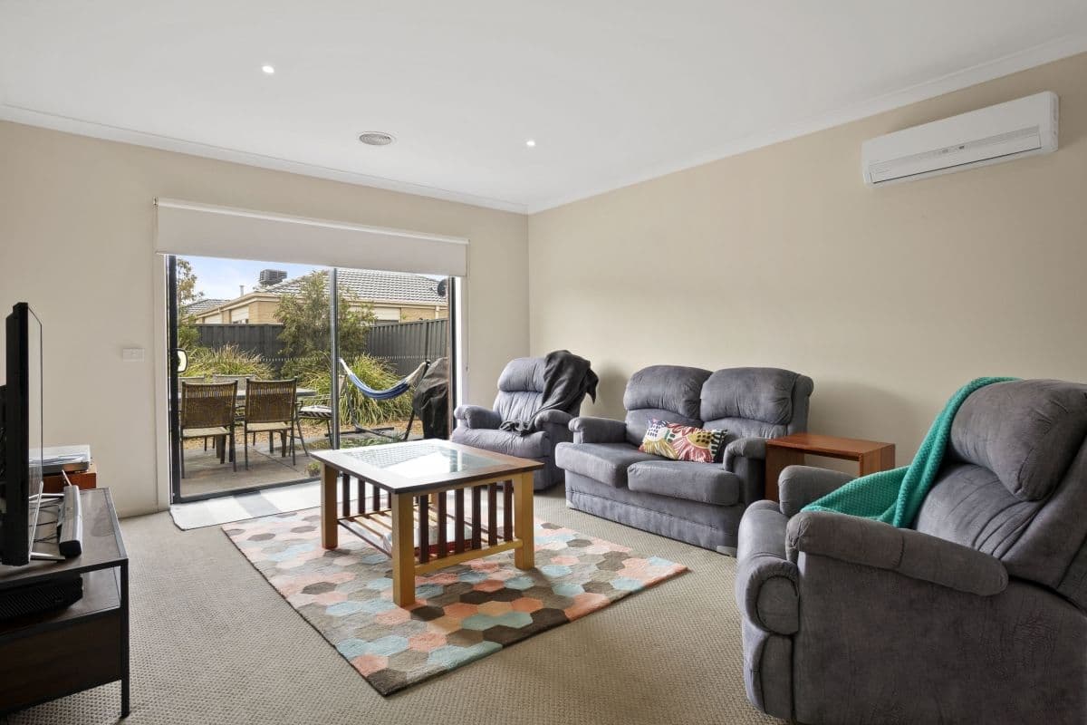14 Landmark Crescent, Manor Lakes VIC 3024, Manor Lakes - Thumbnail 4
