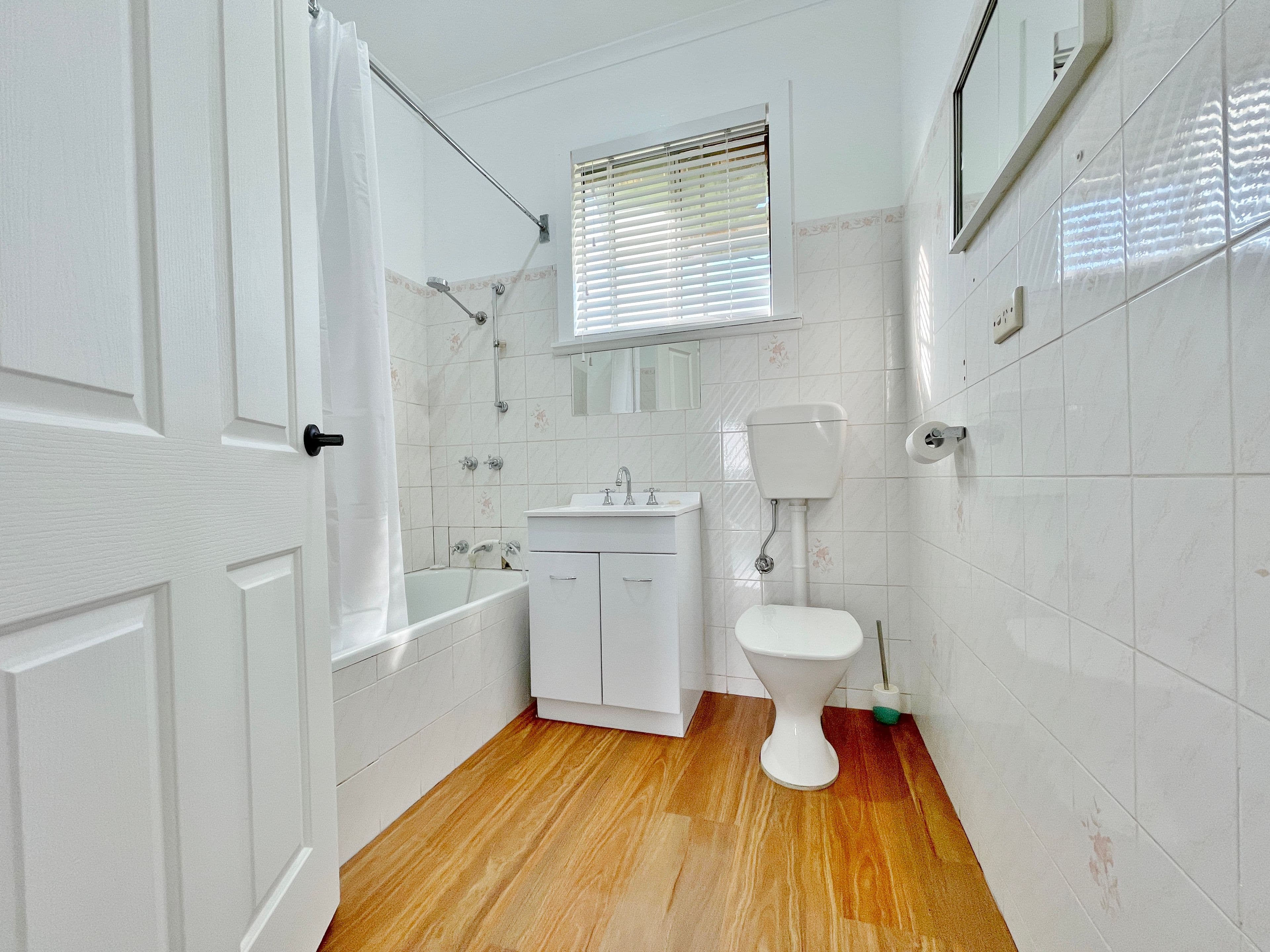 76 Brock Street, Young NSW 2594, Young - Thumbnail 8