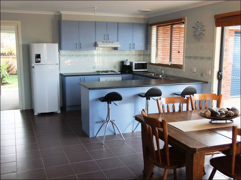 33 Meaby Drive, PAKENHAM VIC 3810, Pakenham - Thumbnail 2