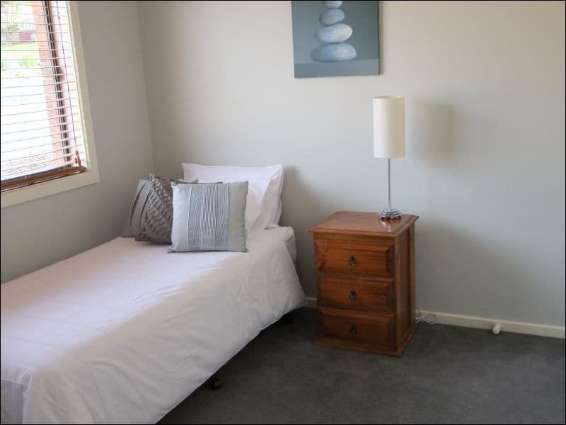 33 Meaby Drive, PAKENHAM VIC 3810, Pakenham - Thumbnail 6