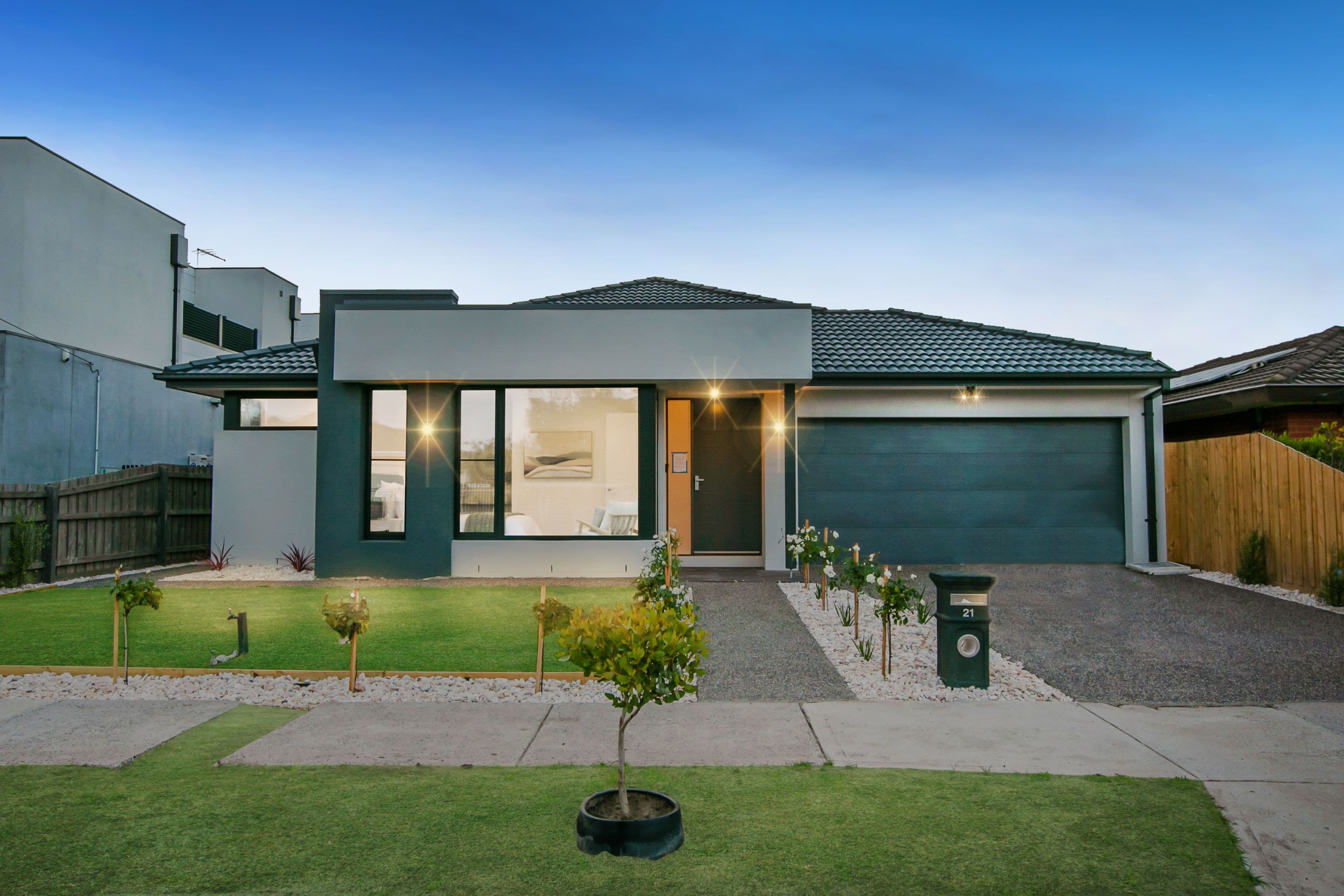 21 Robins Avenue, Reservoir VIC 3073, Reservoir - Image 1