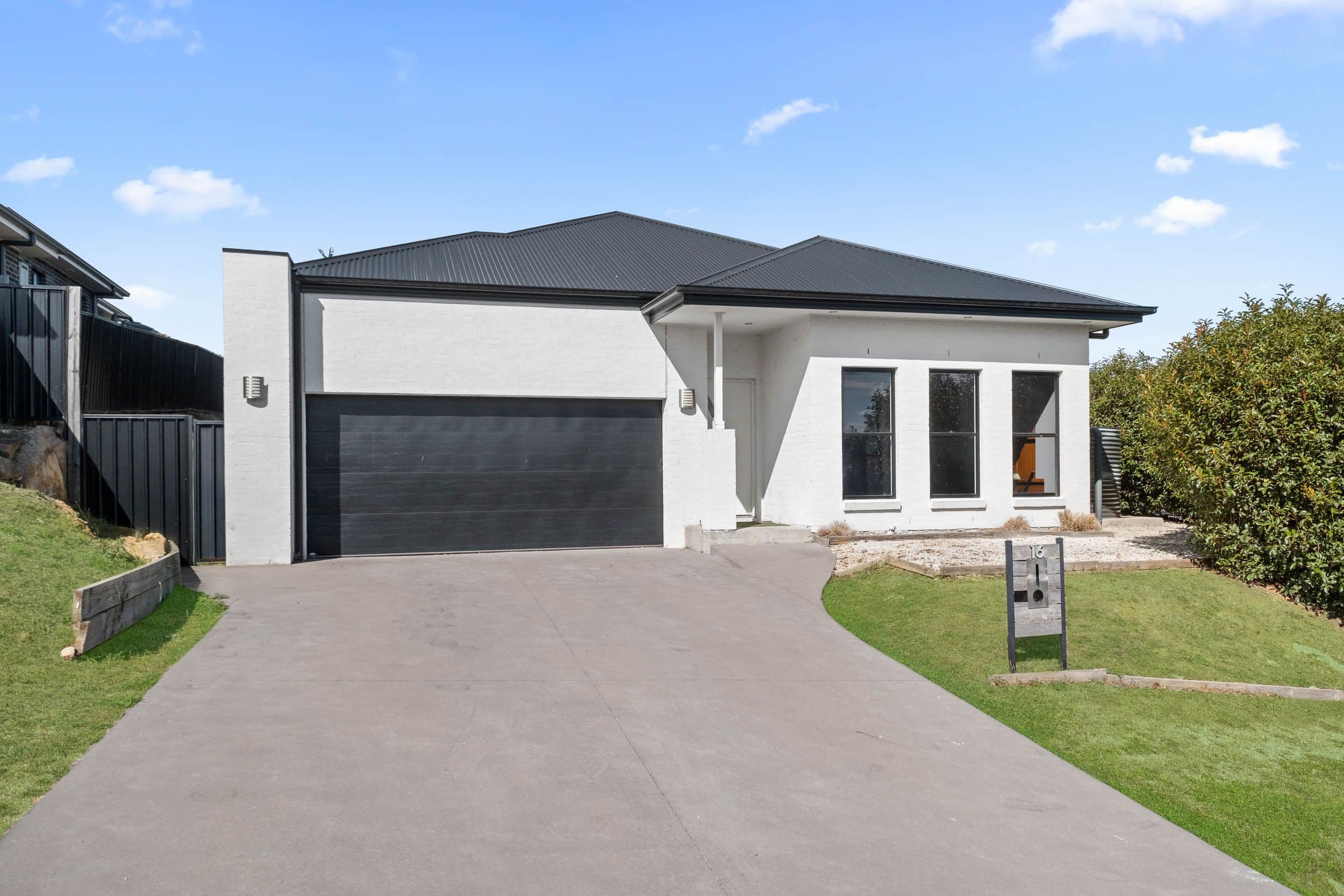 16 Fitzpatrick Street, Goulburn NSW 2580, Goulburn - Image 1