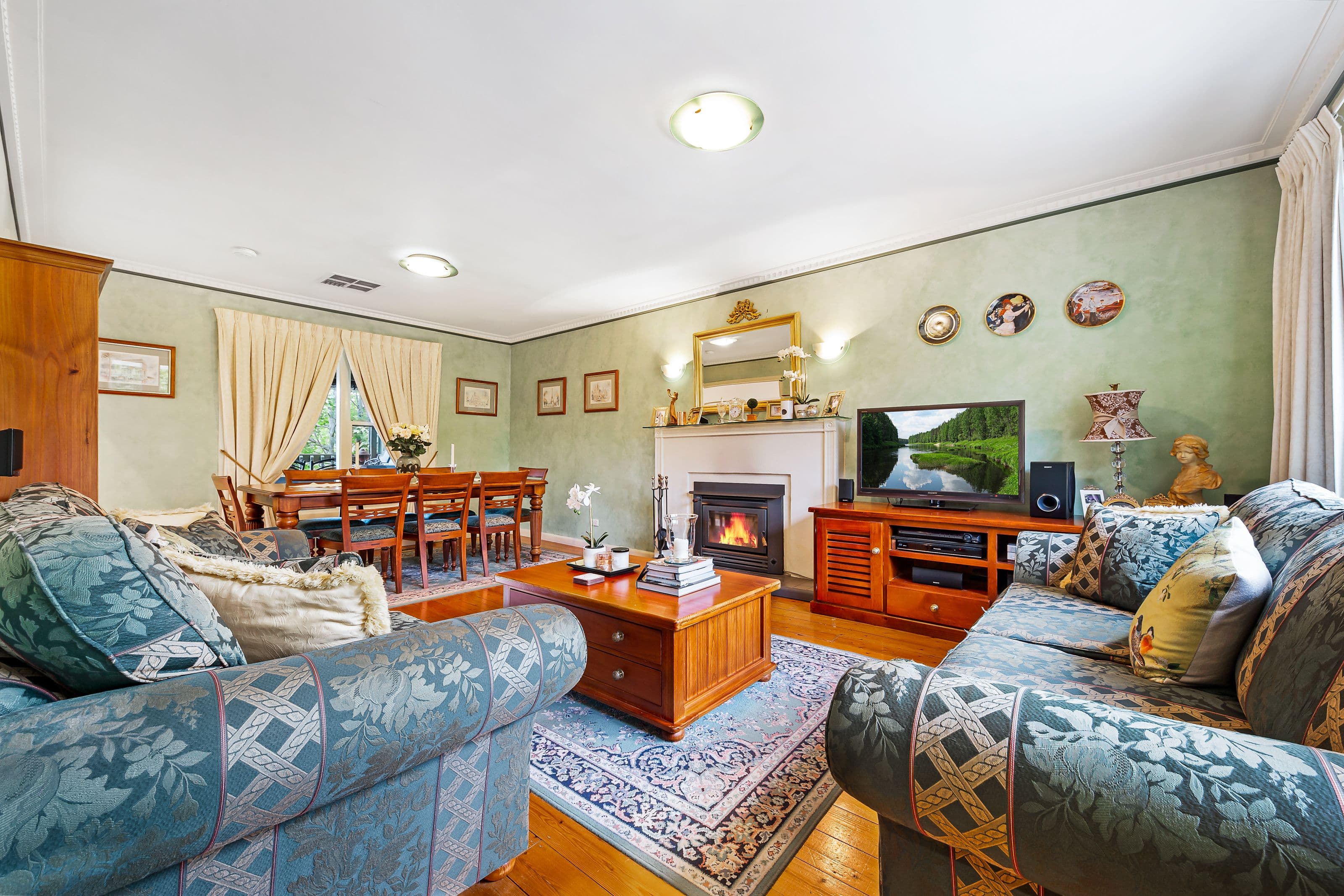 2 Darbyshire Road, Mount Waverley VIC 3149, Mount Waverley - Thumbnail 2