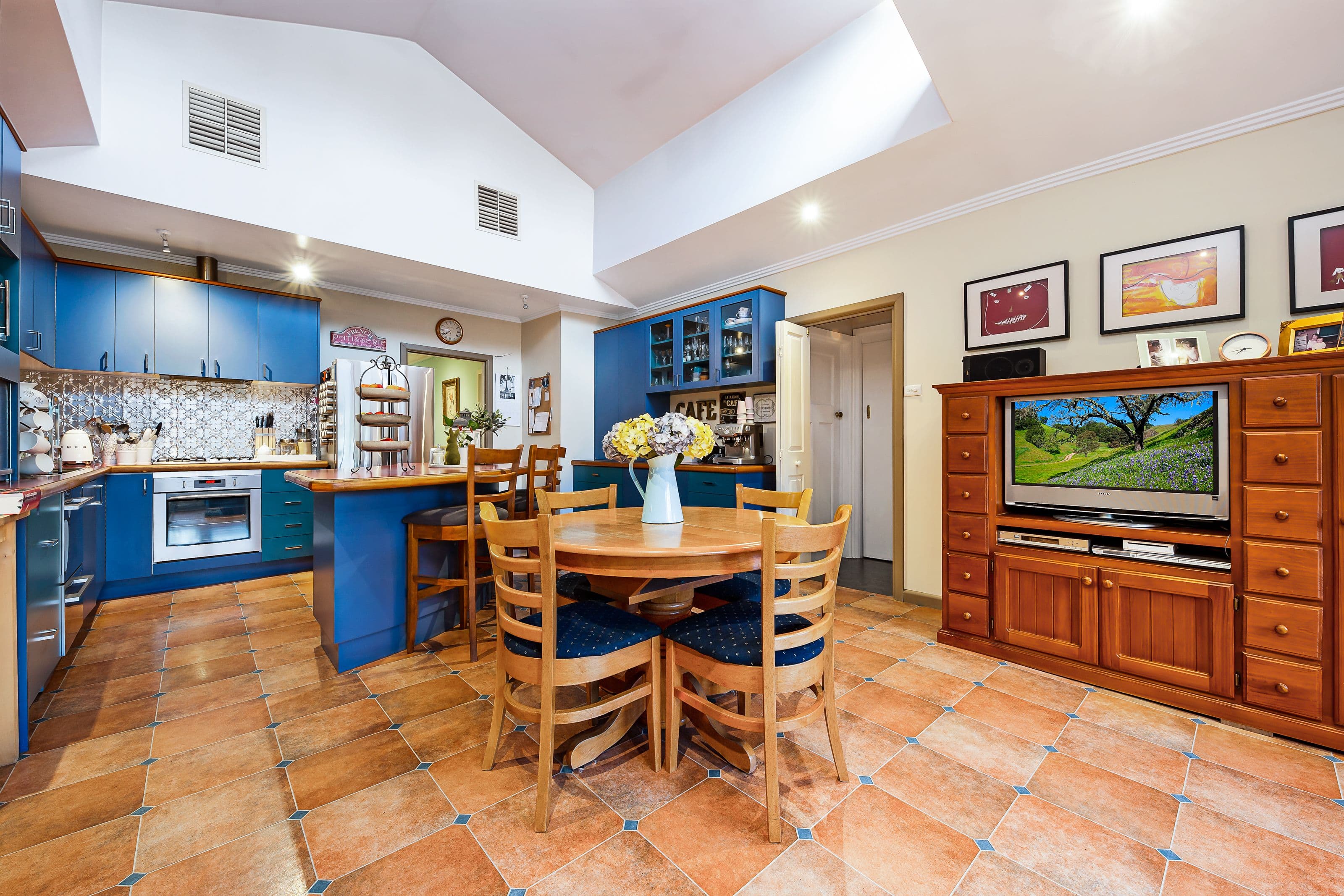 2 Darbyshire Road, Mount Waverley VIC 3149, Mount Waverley - Thumbnail 5