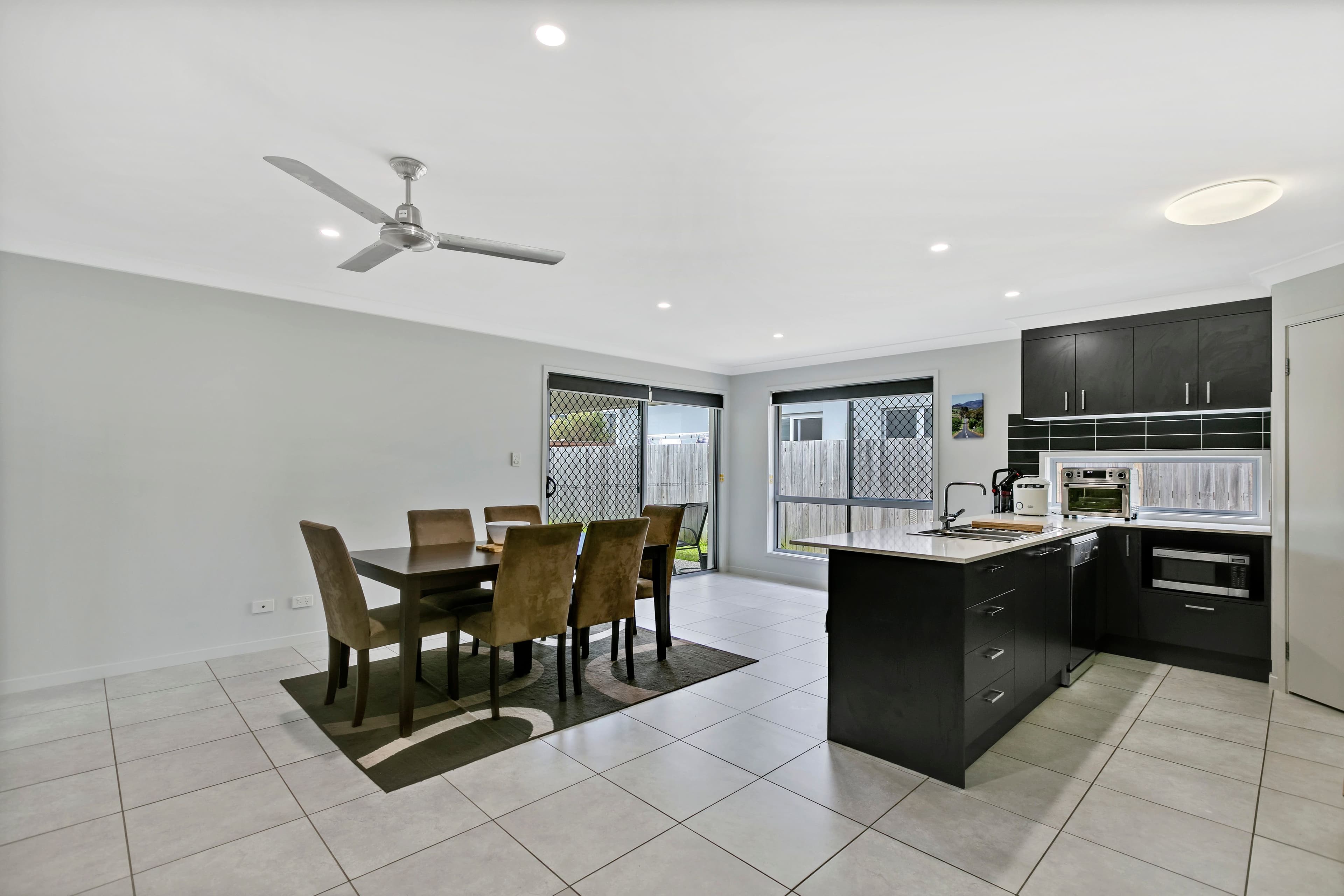 16 Curtis Street, Mountain Creek QLD 4557, Mountain Creek - Thumbnail 2