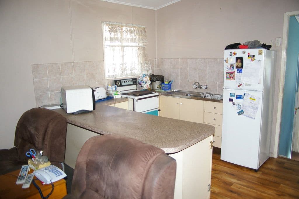 77 Maine Terrace, Deception Bay QLD 4508, Deception Bay - Thumbnail 2