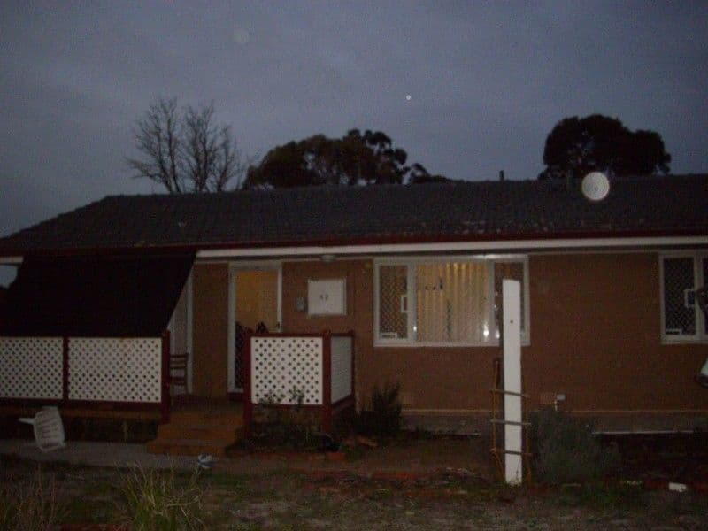42 Grasmere Way, KELMSCOTT WA 6111, Kelmscott - Thumbnail 2