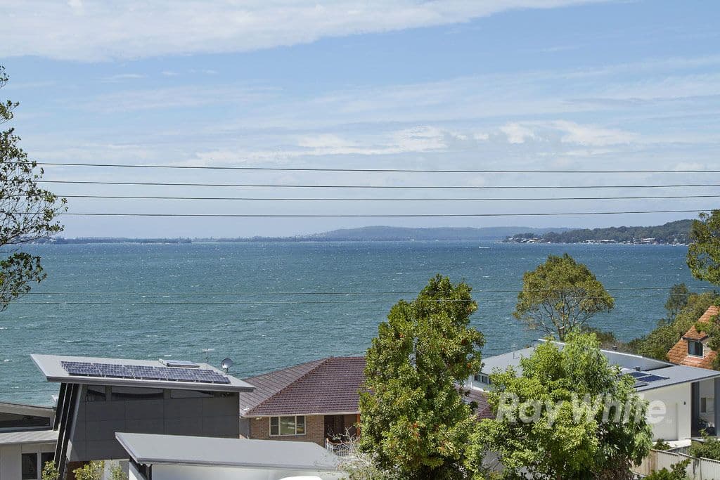 11 Wattle Street, Bolton Point - Thumbnail 3