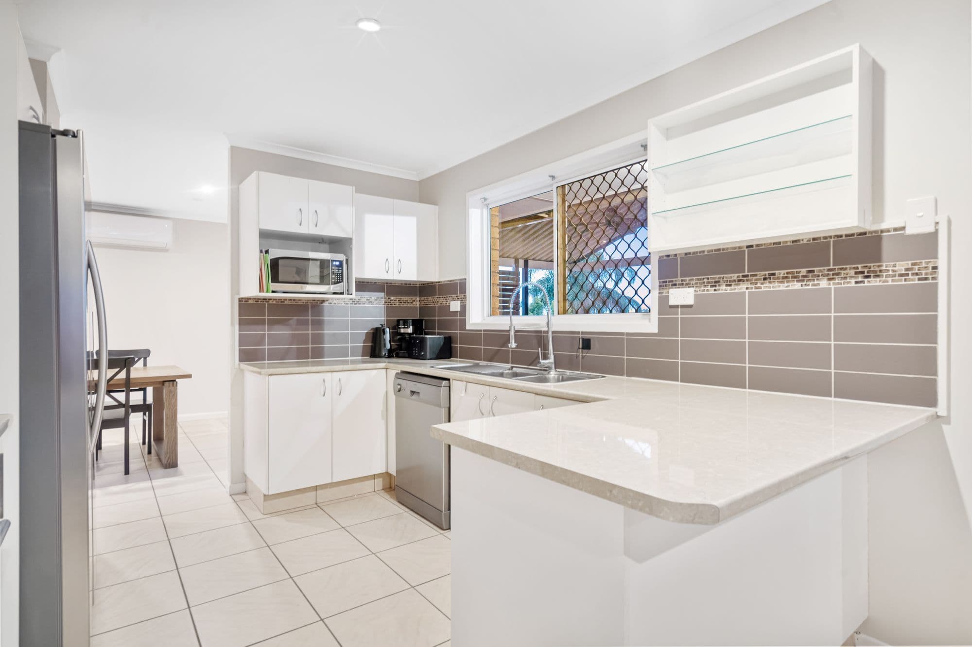 6 Leanne Court, Mount Warren Park QLD 4207, Mount Warren Park - Thumbnail 6