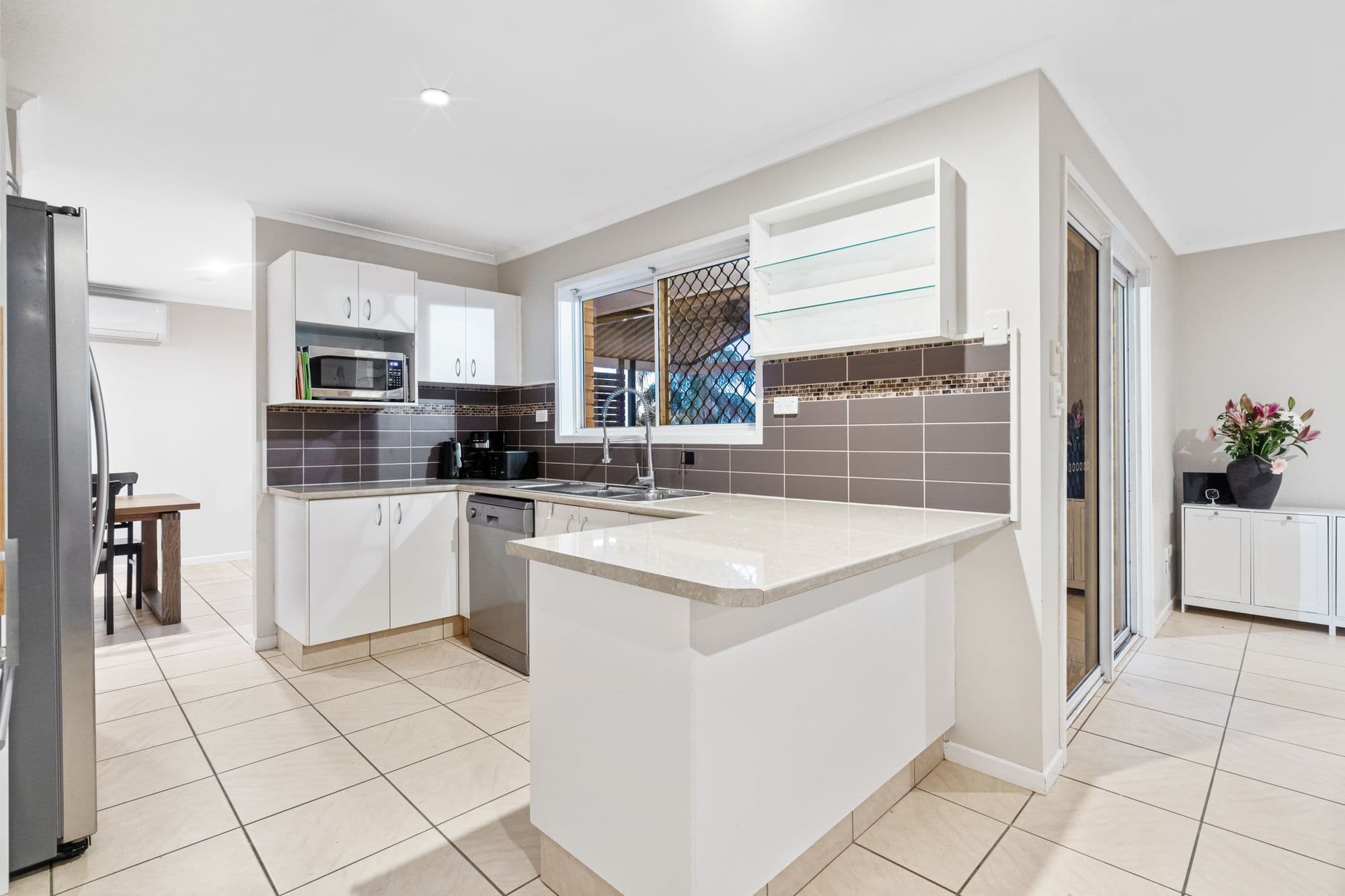 6 Leanne Court, Mount Warren Park QLD 4207, Mount Warren Park - Thumbnail 7