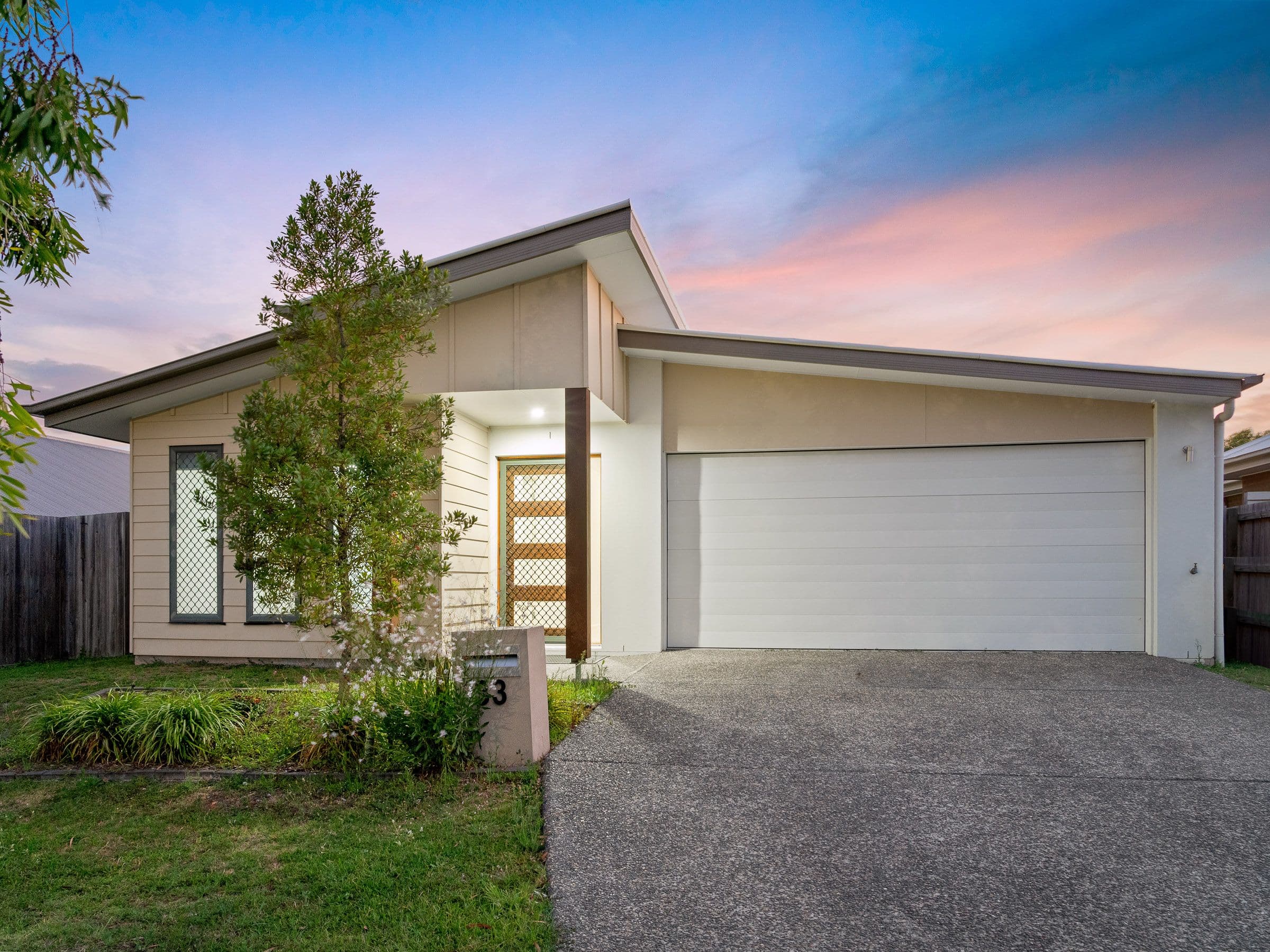 33 Stradbroke Crescent, Springfield Lakes QLD 4300, Springfield Lakes - Image 1