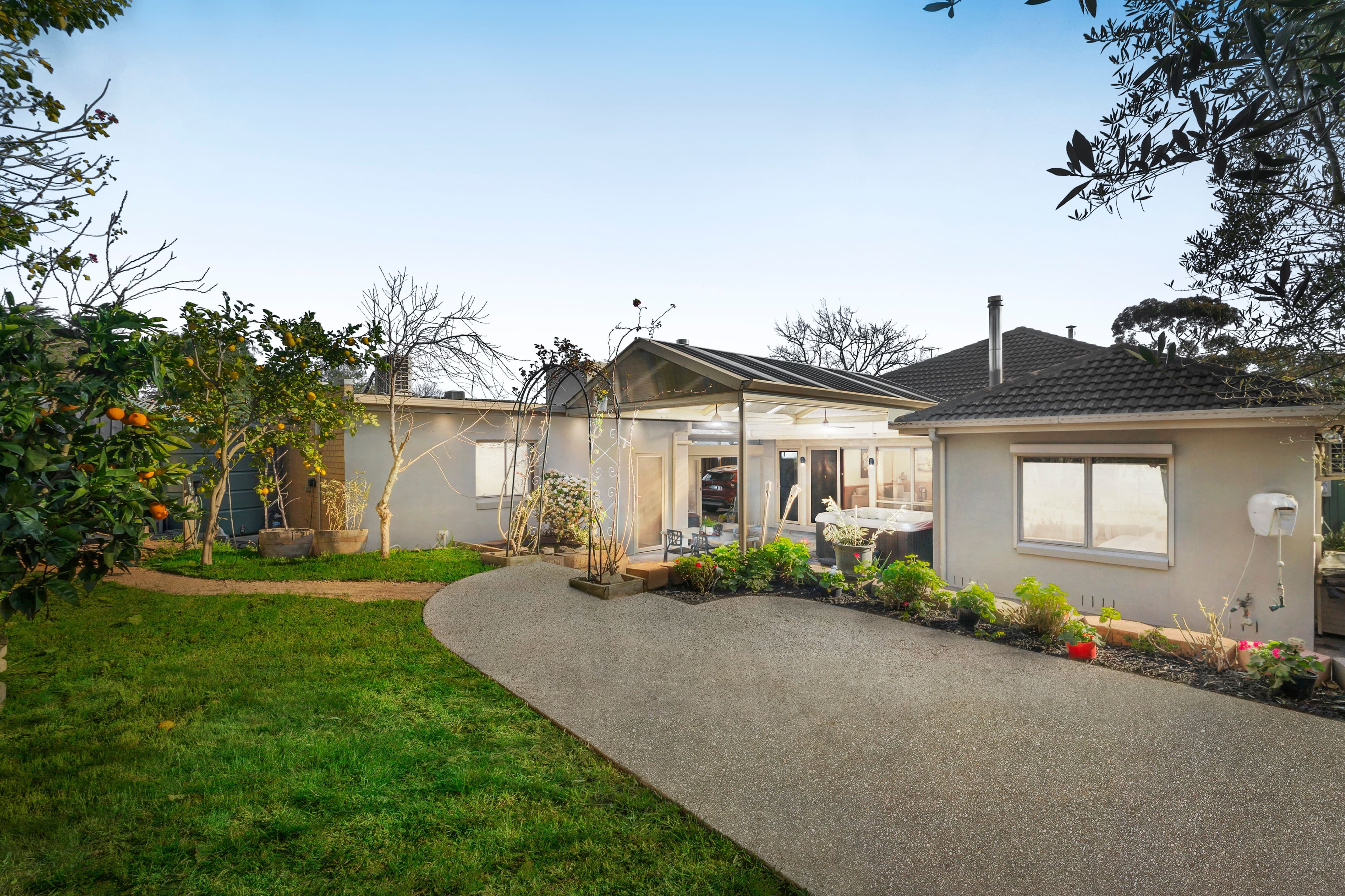 50 Silver Ash Avenue, Ashwood VIC 3147, Ashwood - Thumbnail 2