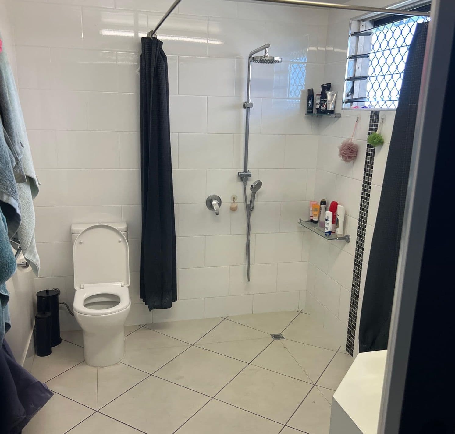 5 Golf Links Drive, Toll QLD 4820, Toll - Thumbnail 3