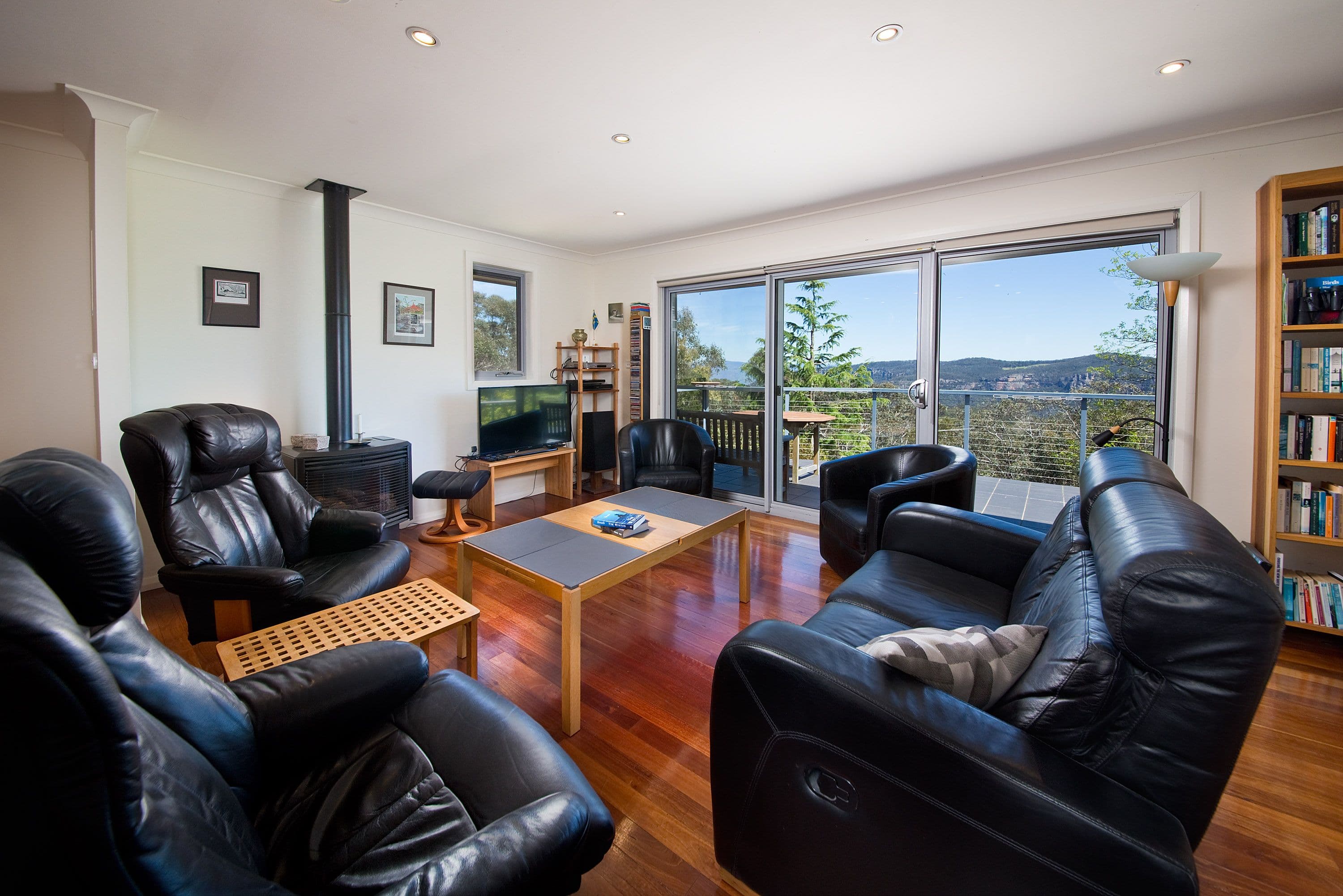 39 Delmonte Avenue, Medlow Bath - Thumbnail 2