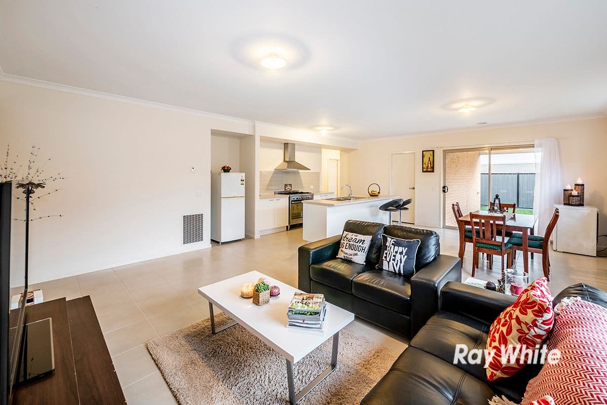 160 Selandra Boulevard, Clyde North VIC 3978, Clyde North - Thumbnail 7