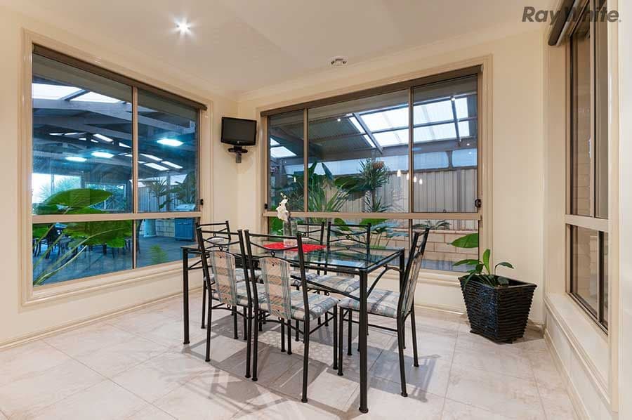 6 Grenadier Grove, Hillside VIC 3037, Hillside - Thumbnail 3
