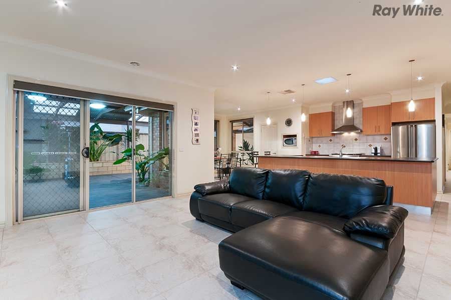 6 Grenadier Grove, Hillside VIC 3037, Hillside - Thumbnail 4
